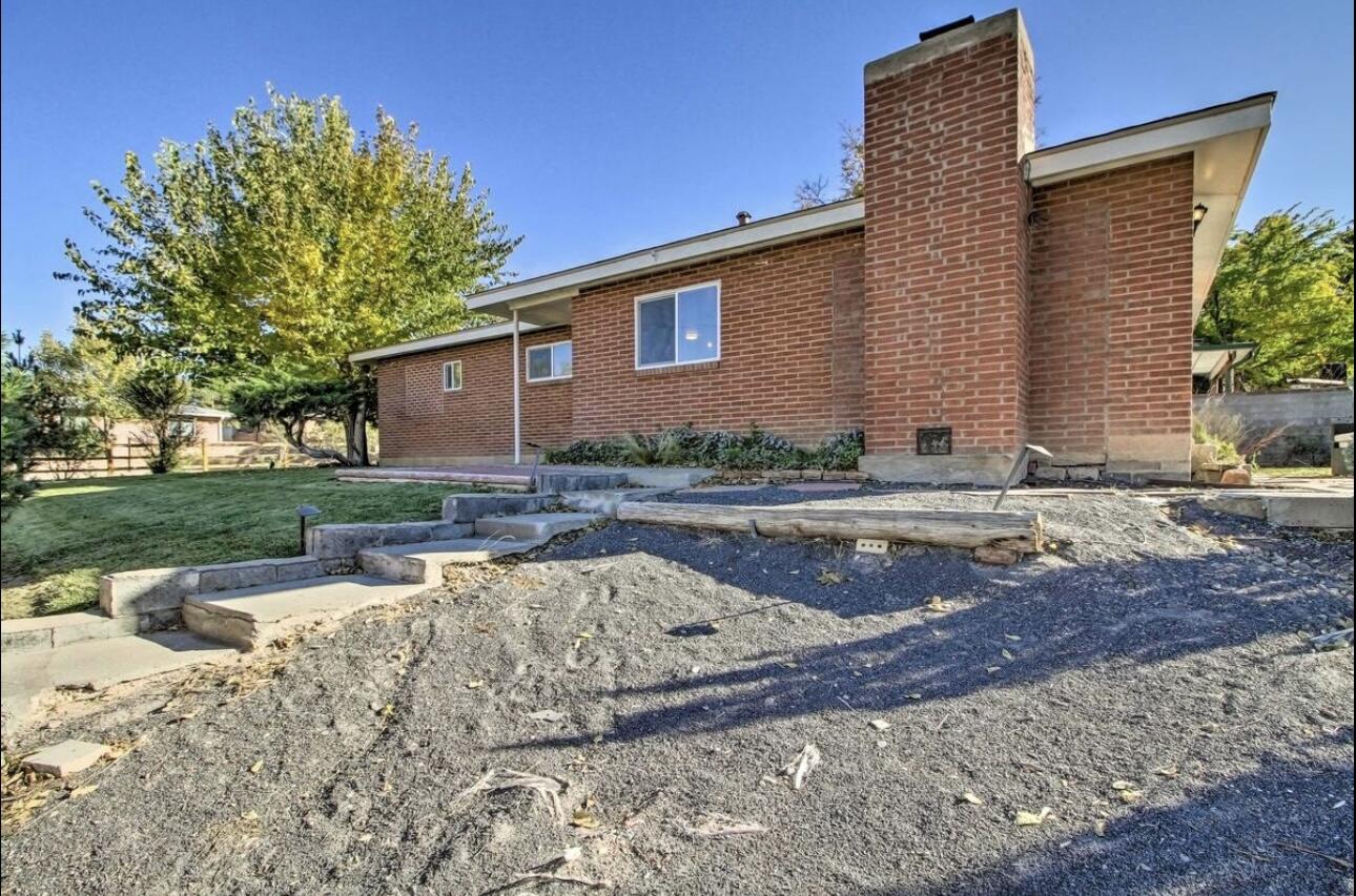 1801 Princeton Drive SE