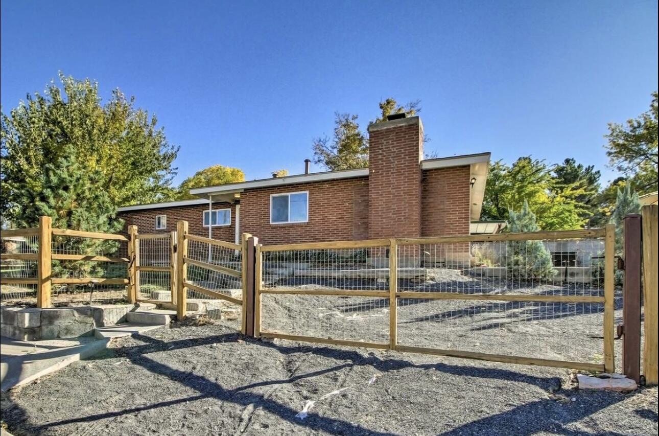 1801 Princeton Drive SE