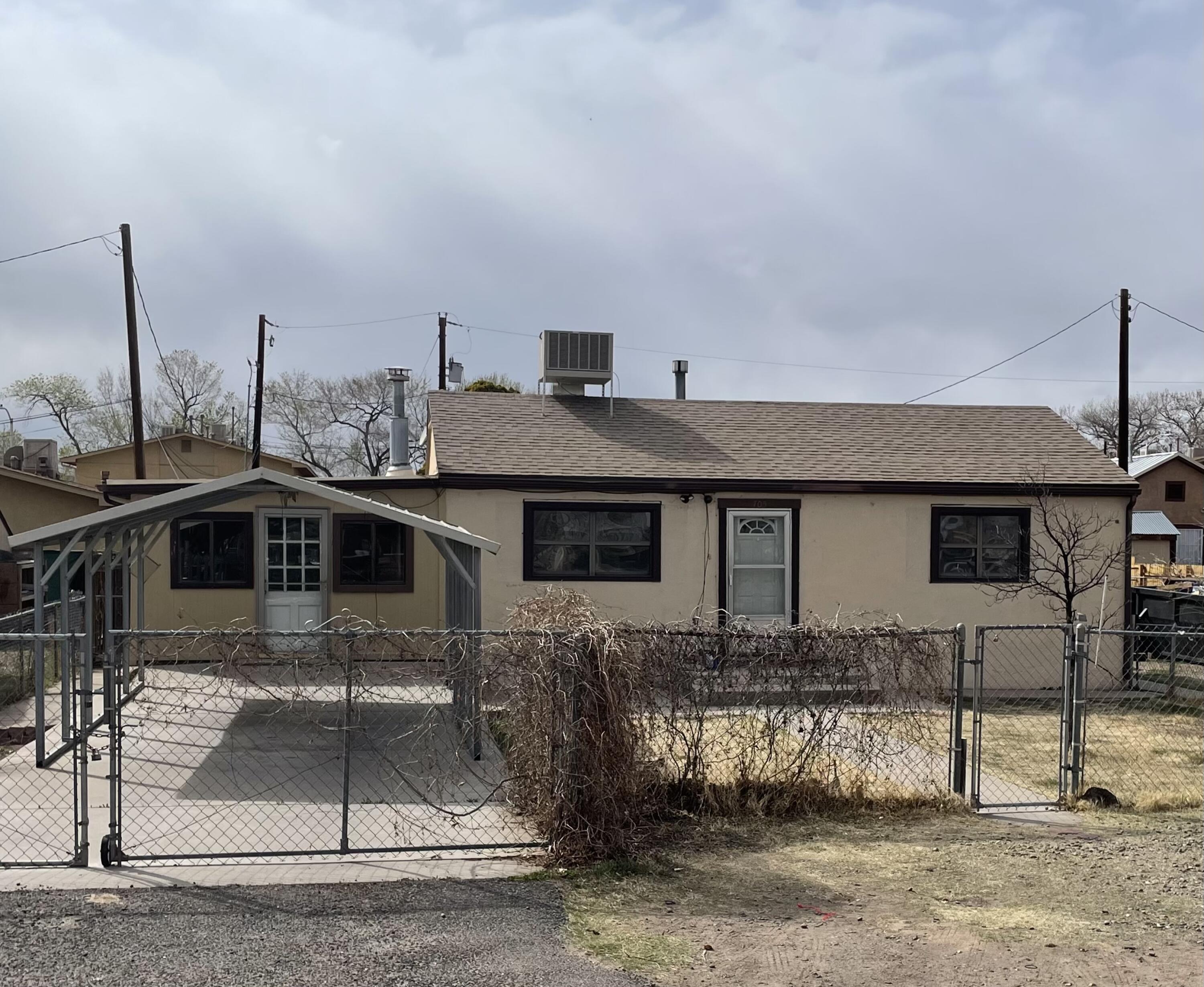 705 Monte Vista Road NE