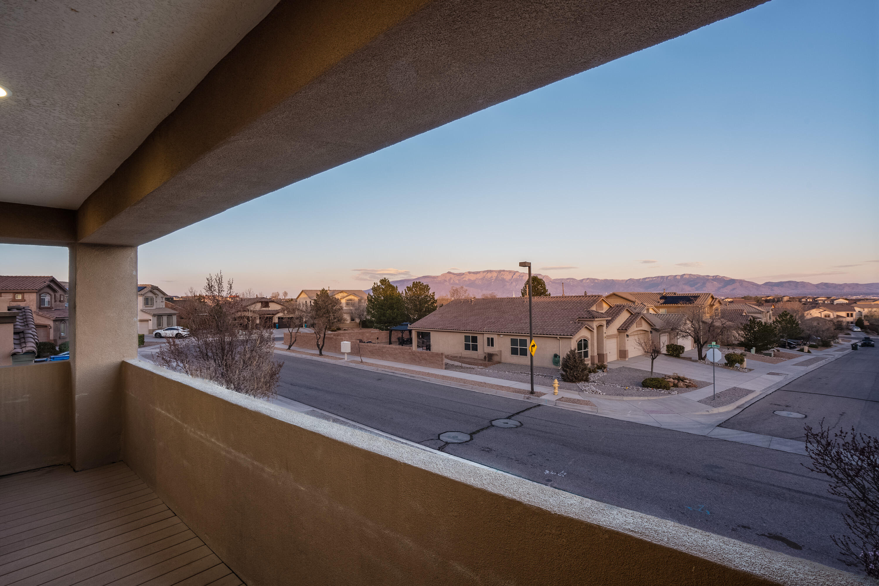 2000 Las Brisas Circle SE