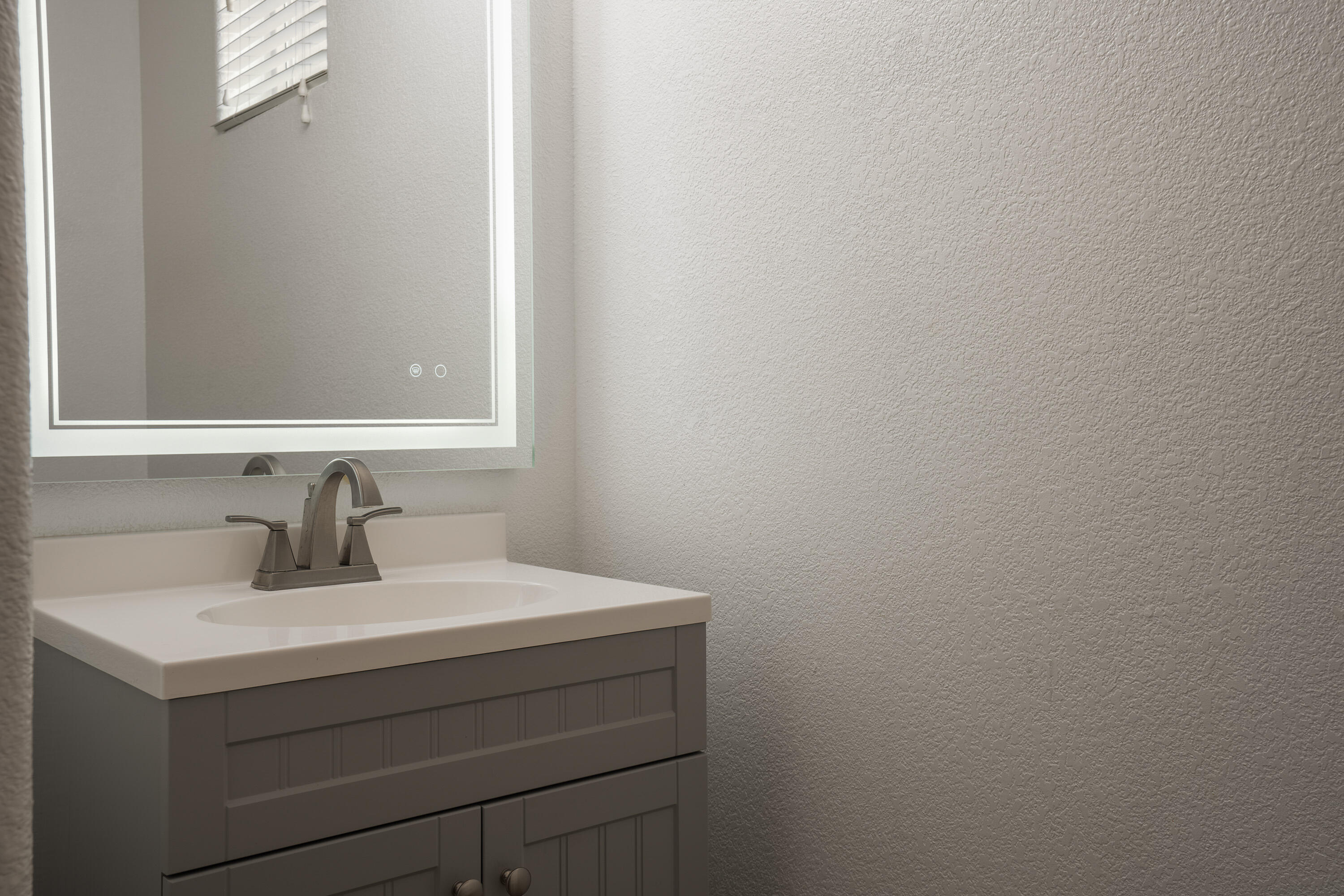 2000 Las Brisas Circle SE