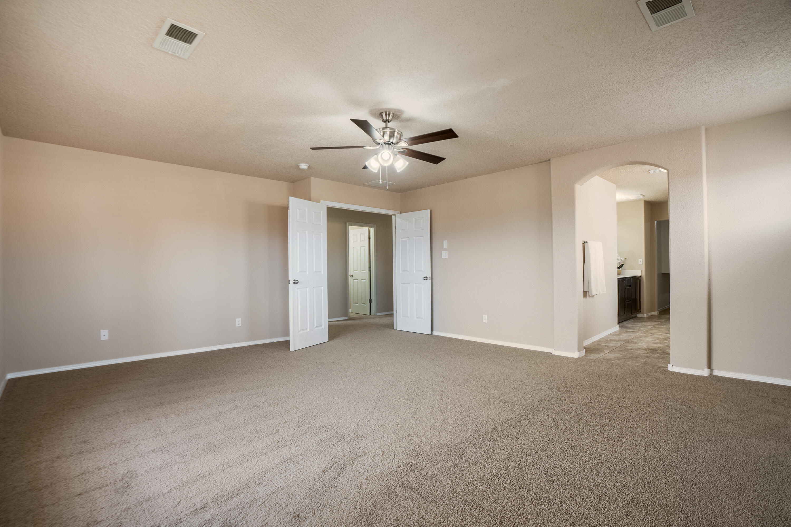 2000 Las Brisas Circle SE