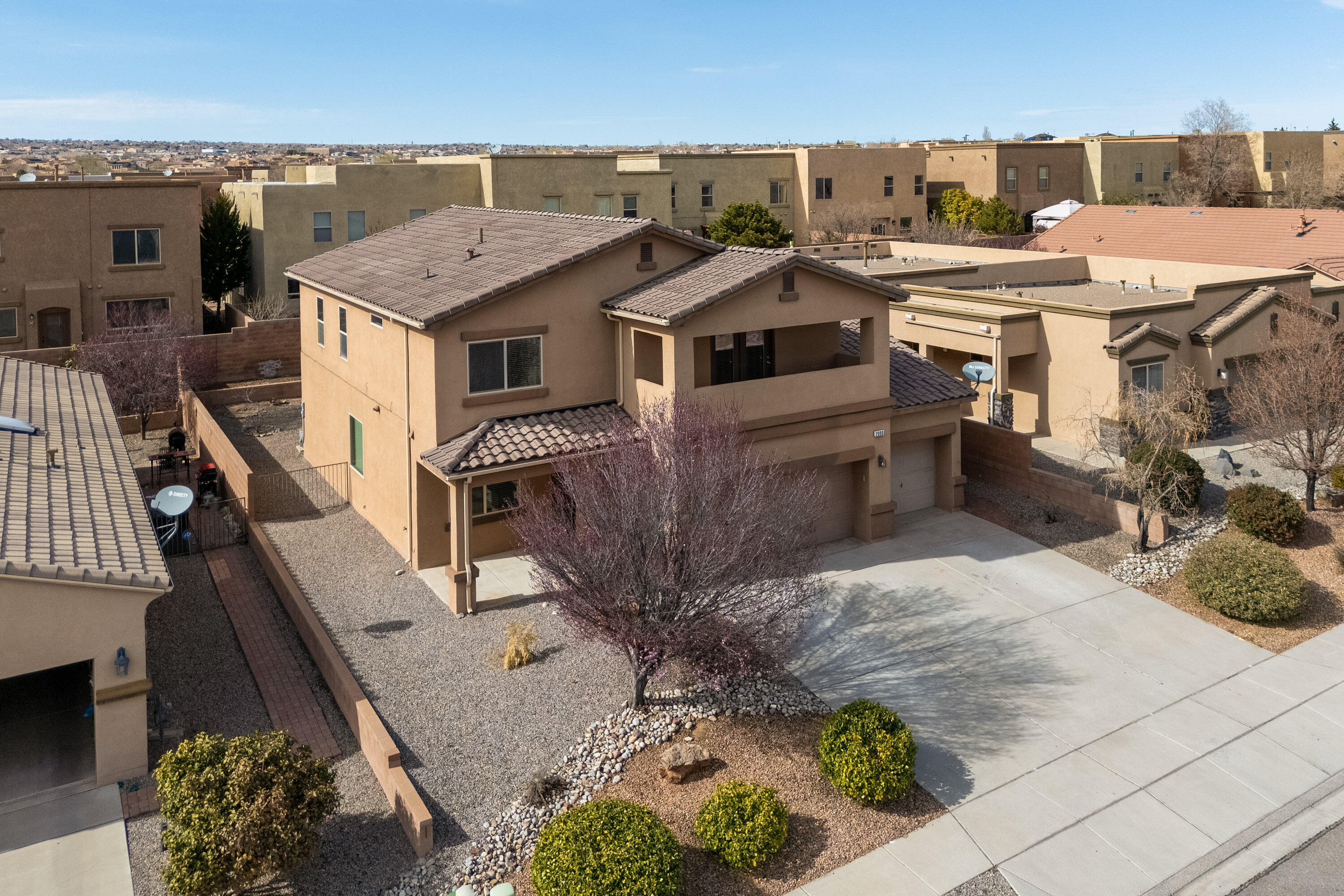 2000 Las Brisas Circle SE