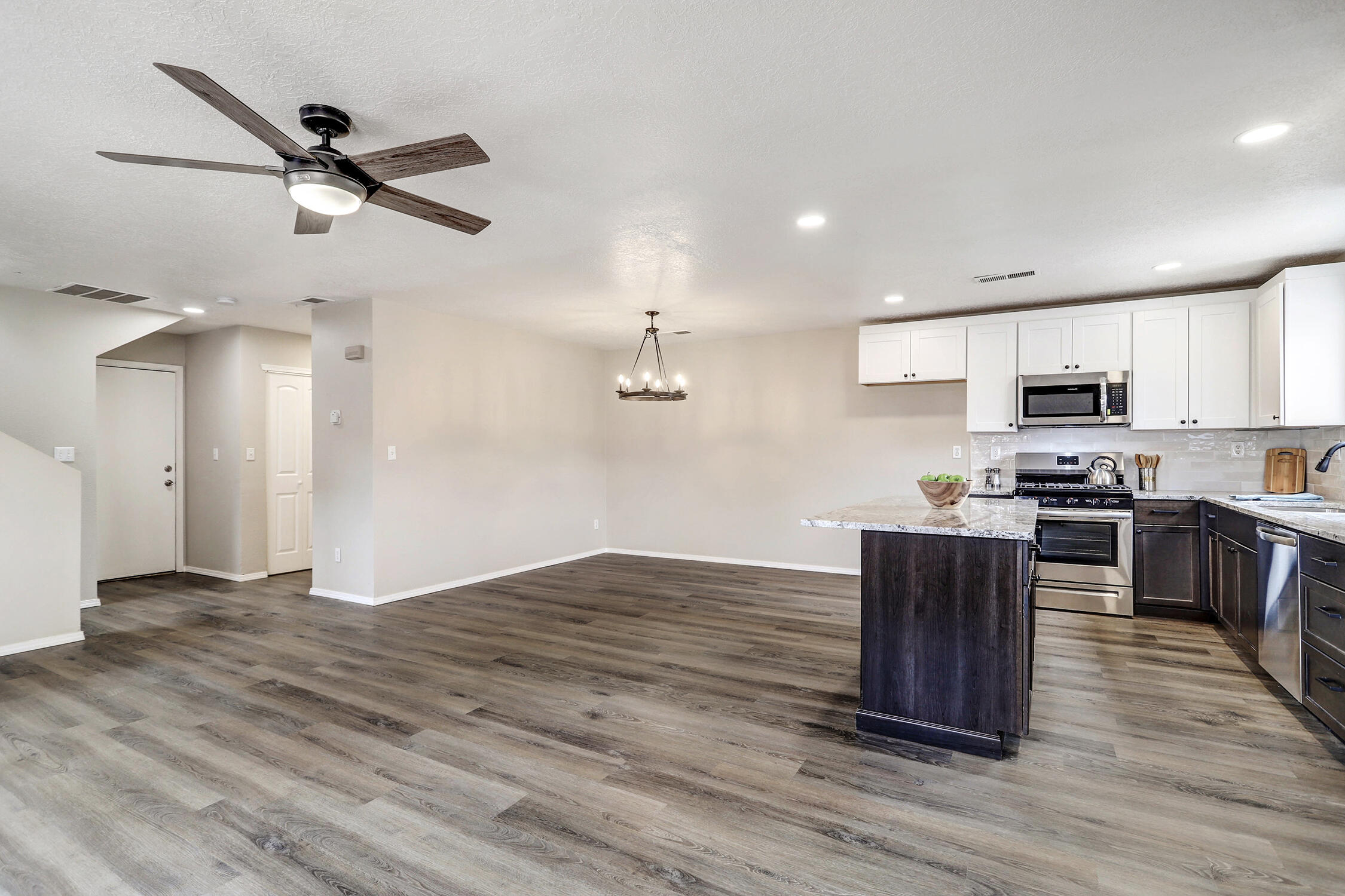 1704 Violetas Road NW