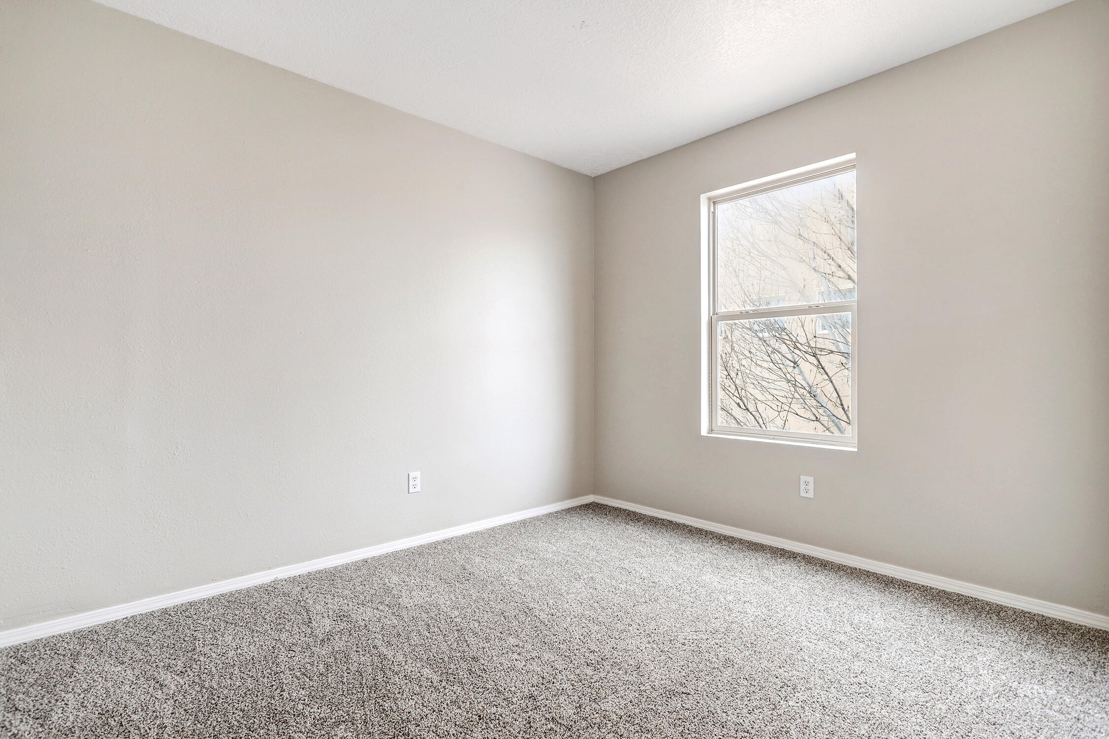 1704 Violetas Road NW