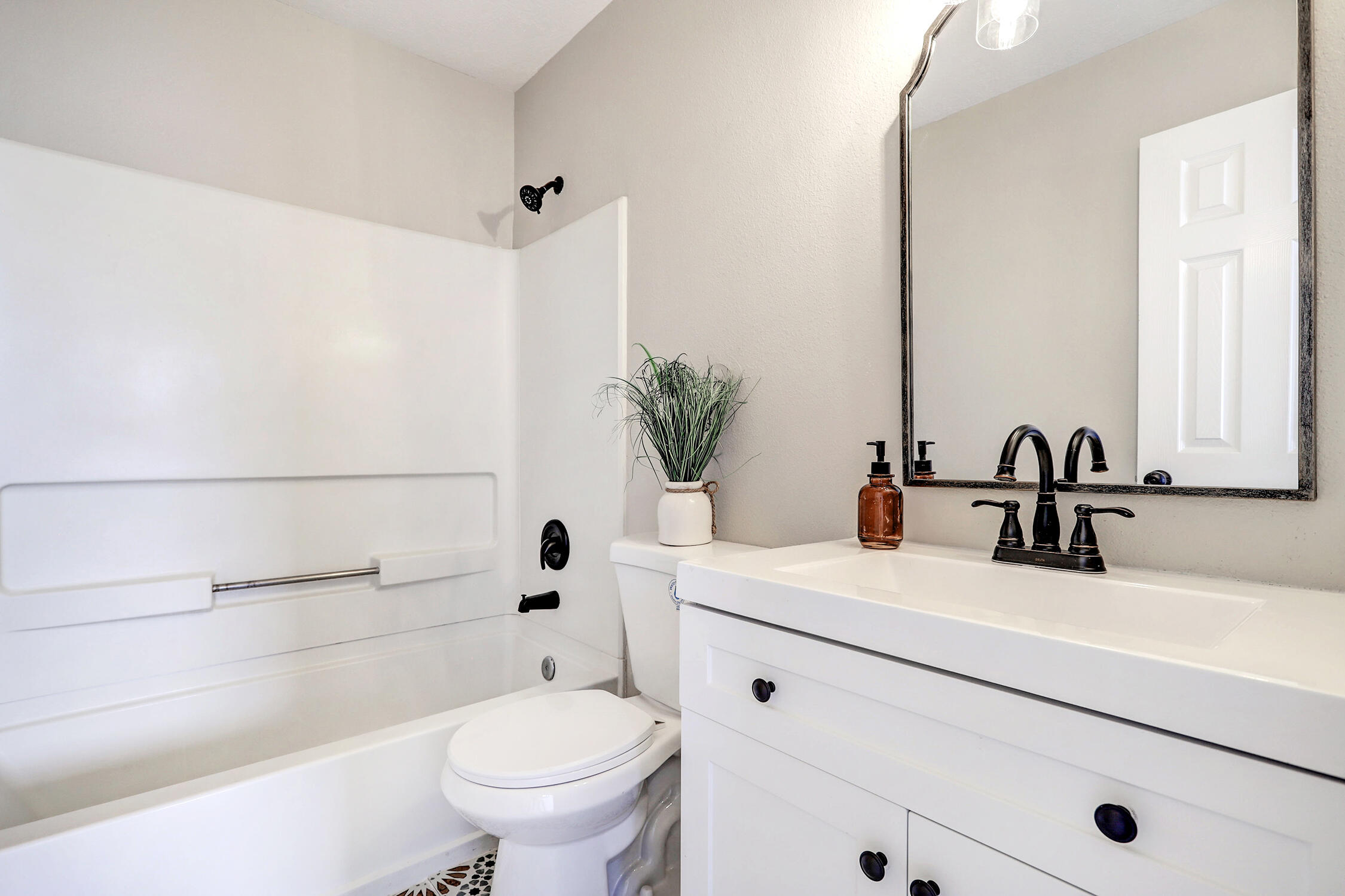 1704 Violetas Road NW