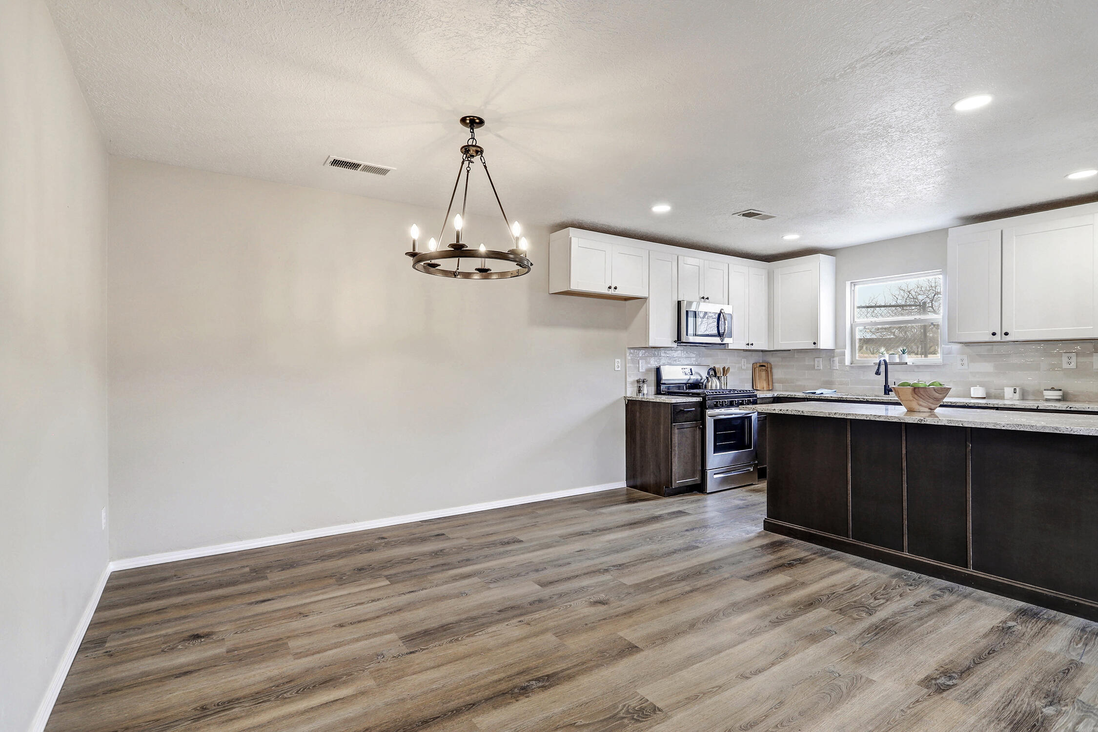 1704 Violetas Road NW