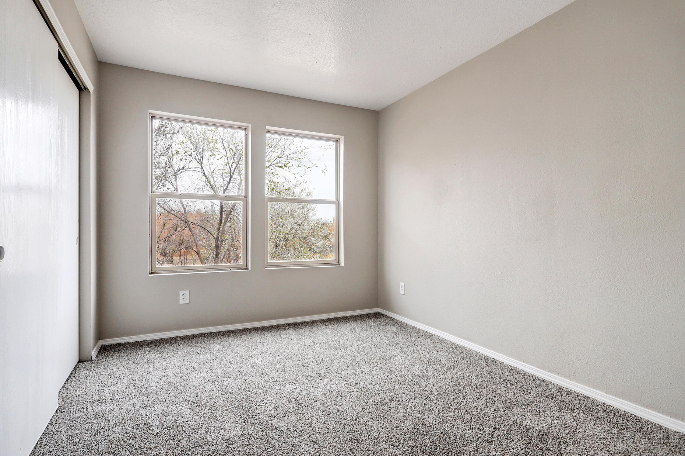 1704 Violetas Road NW