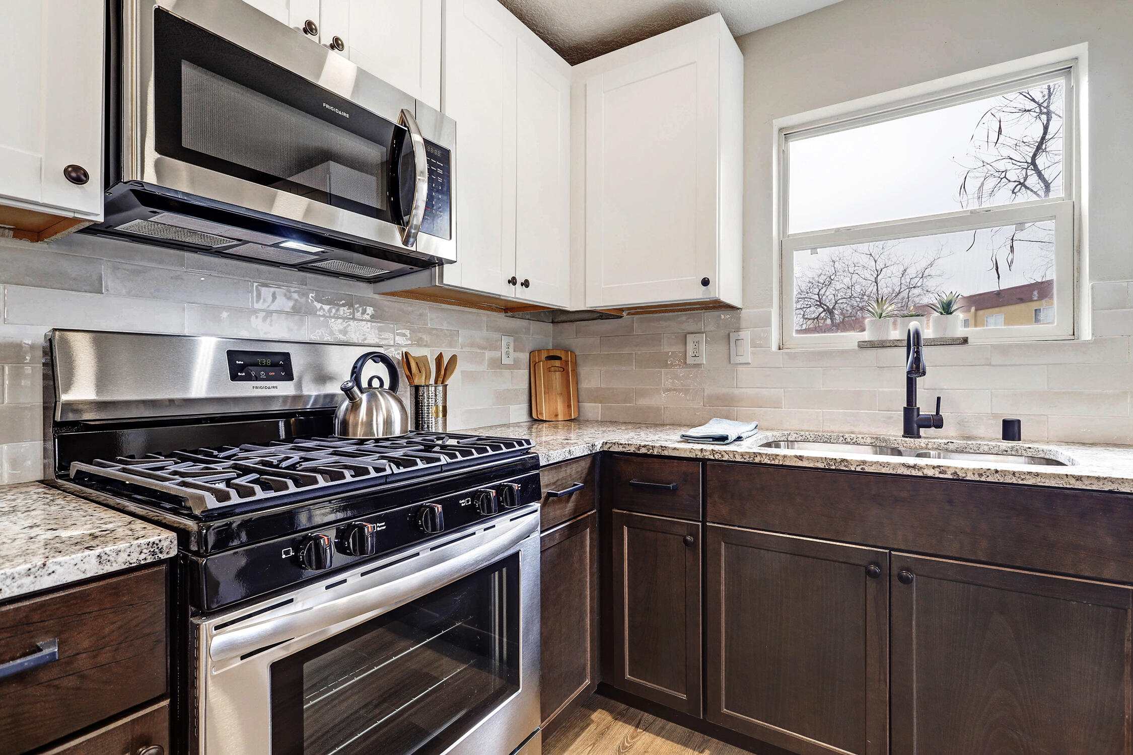 1704 Violetas Road NW