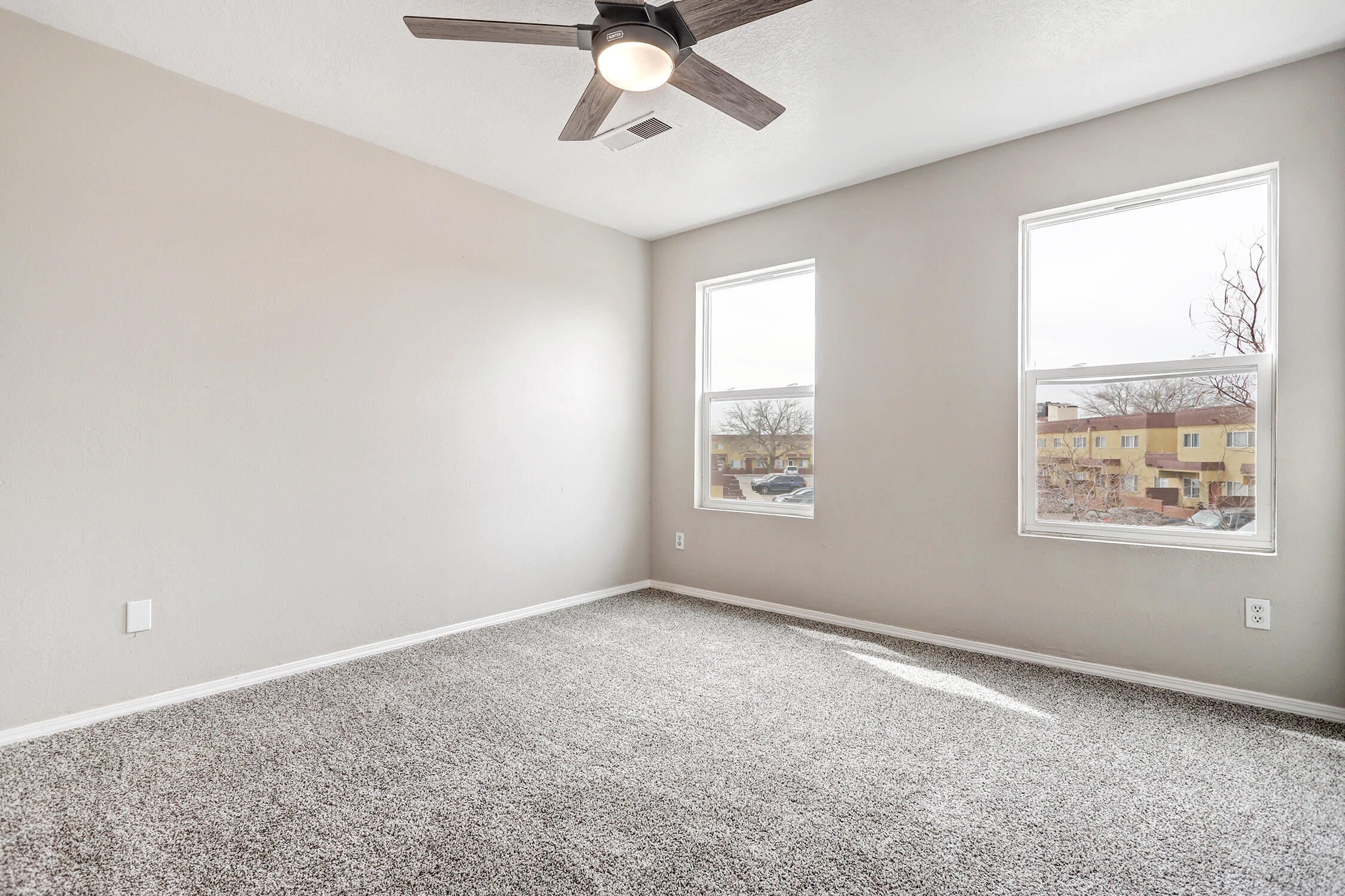 1704 Violetas Road NW