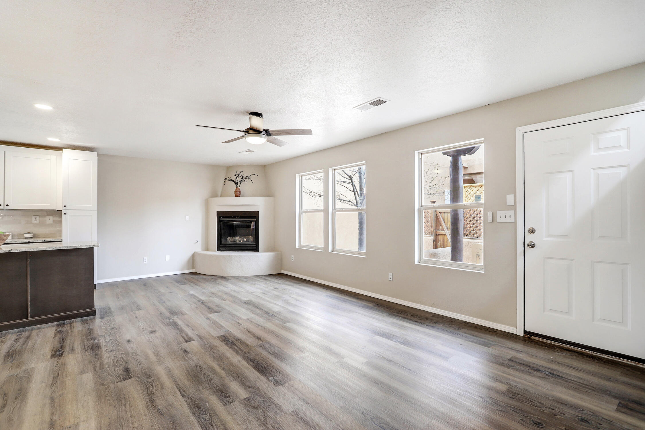 1704 Violetas Road NW