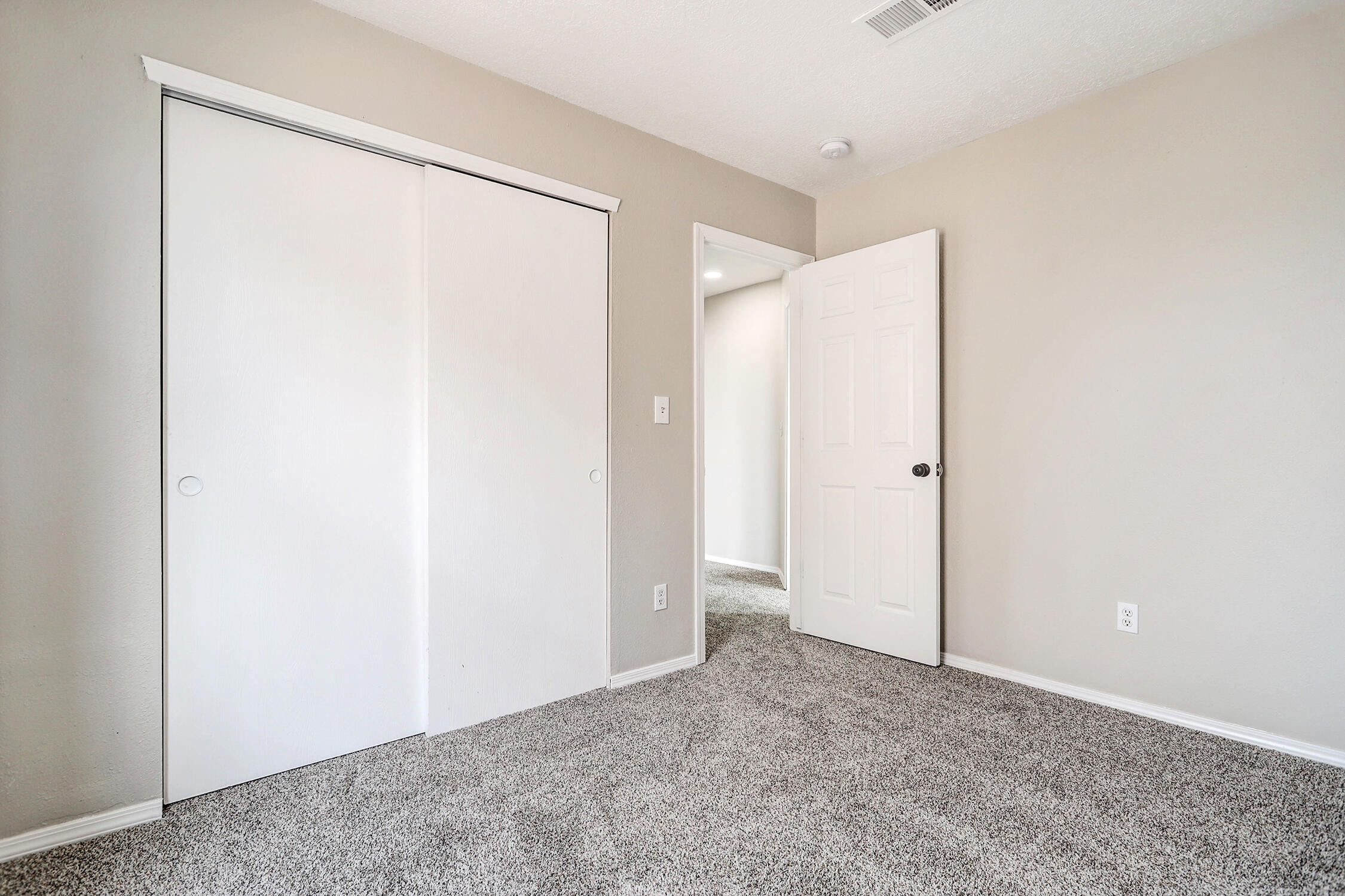 1704 Violetas Road NW