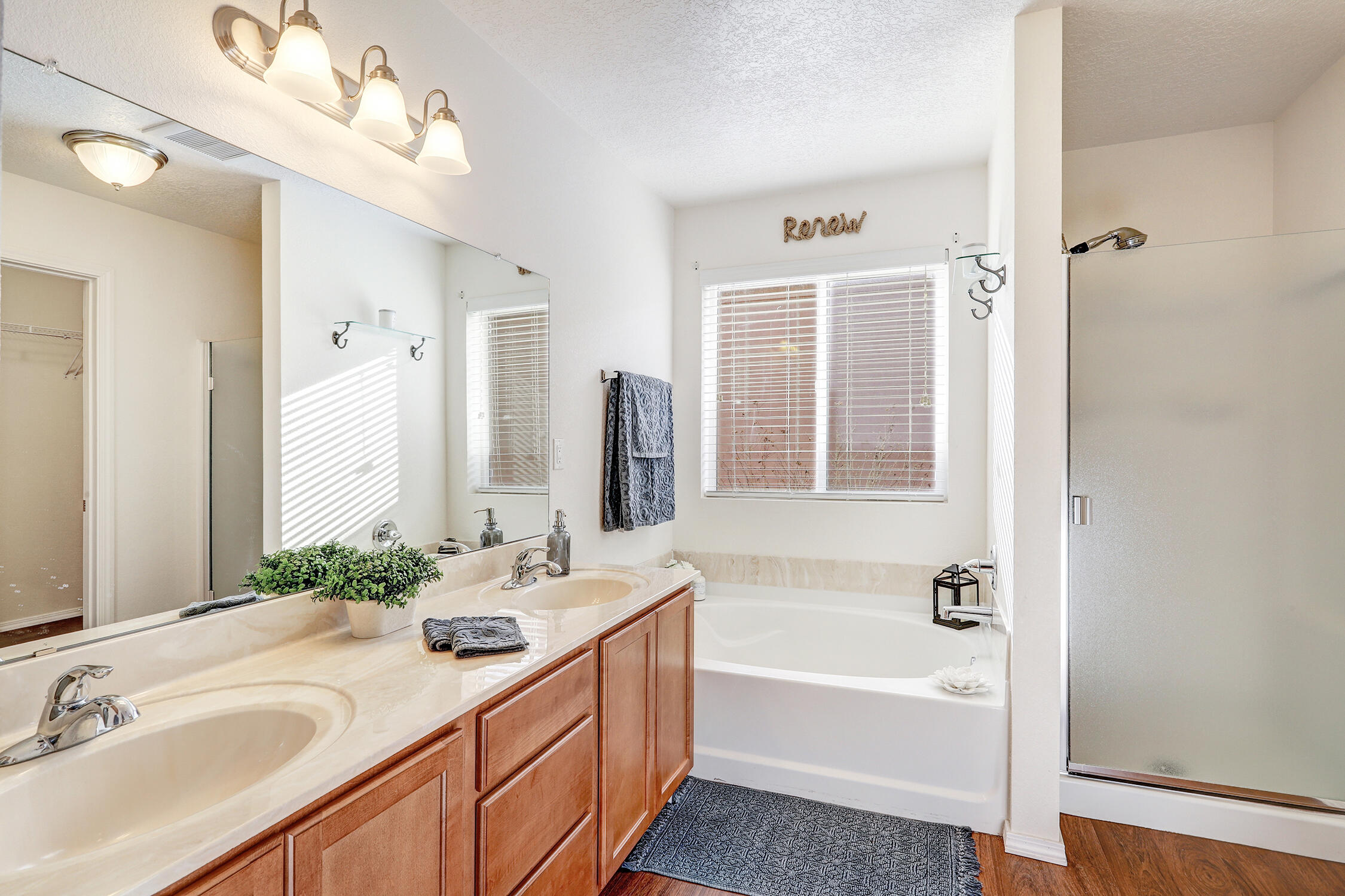 6206 Nueva Espana Road NW