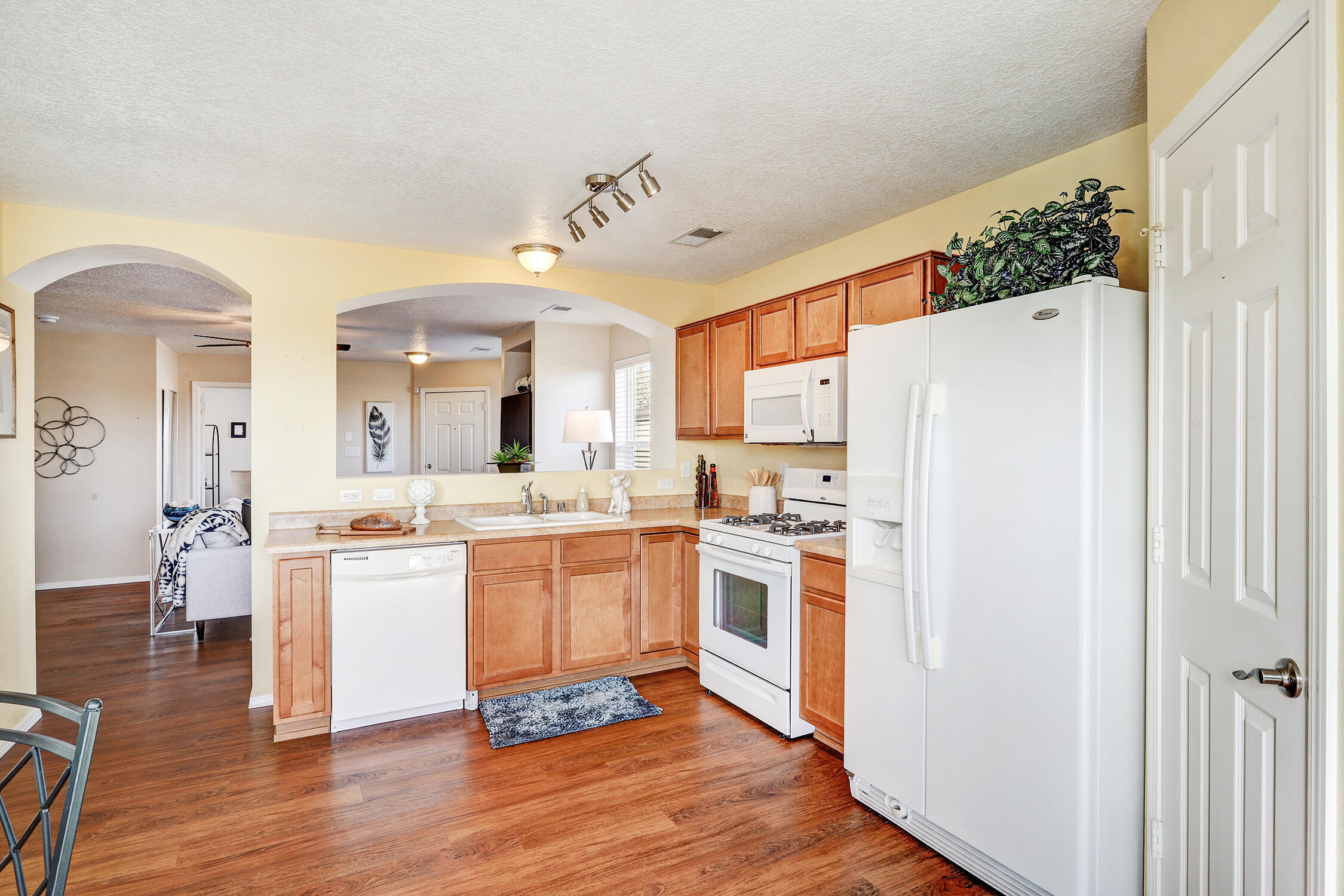 6206 Nueva Espana Road NW