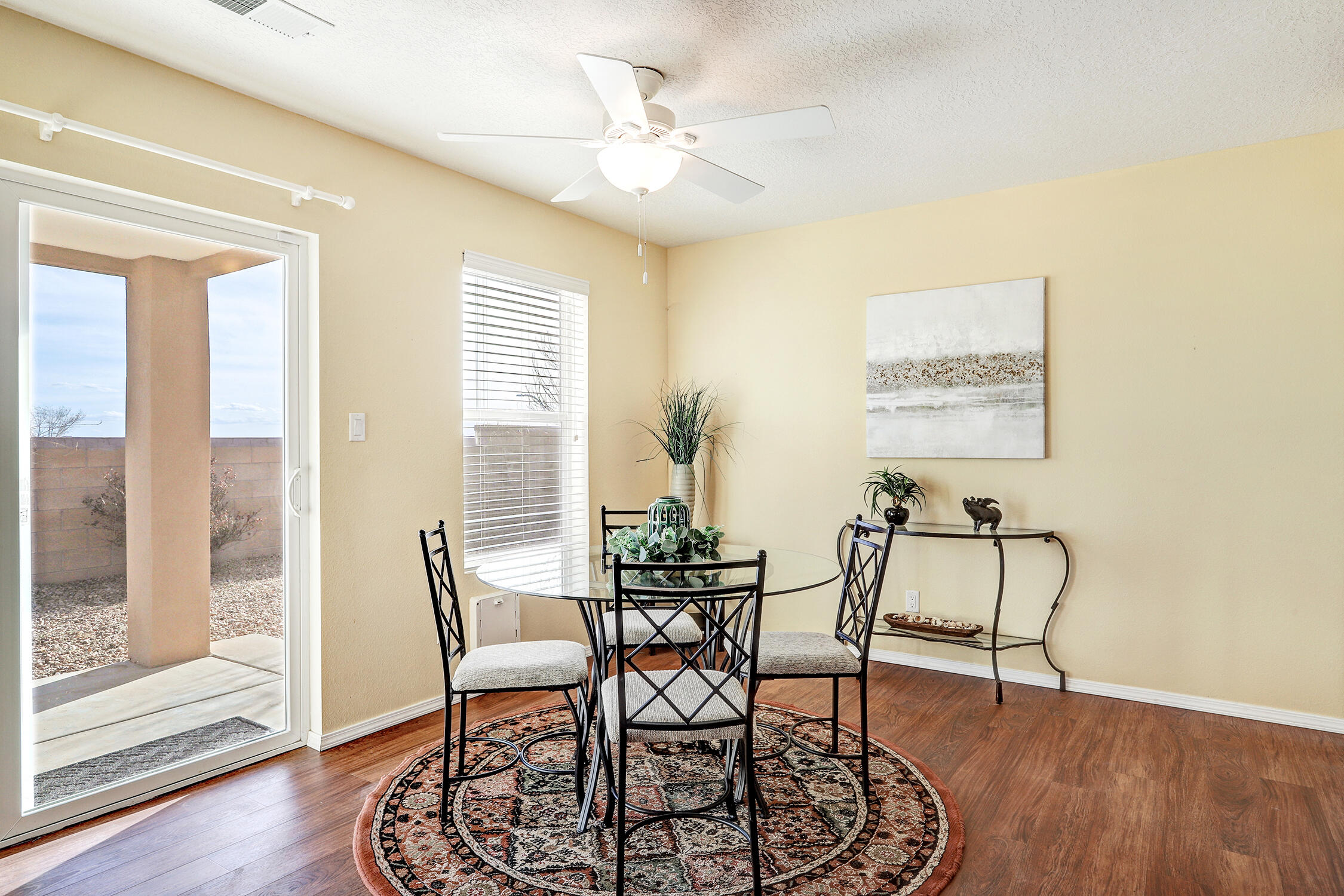 6206 Nueva Espana Road NW