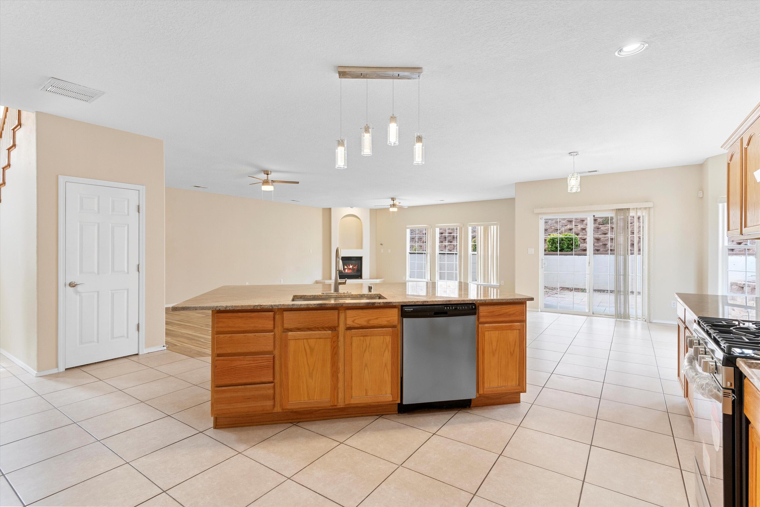 947 Tambora Street NW