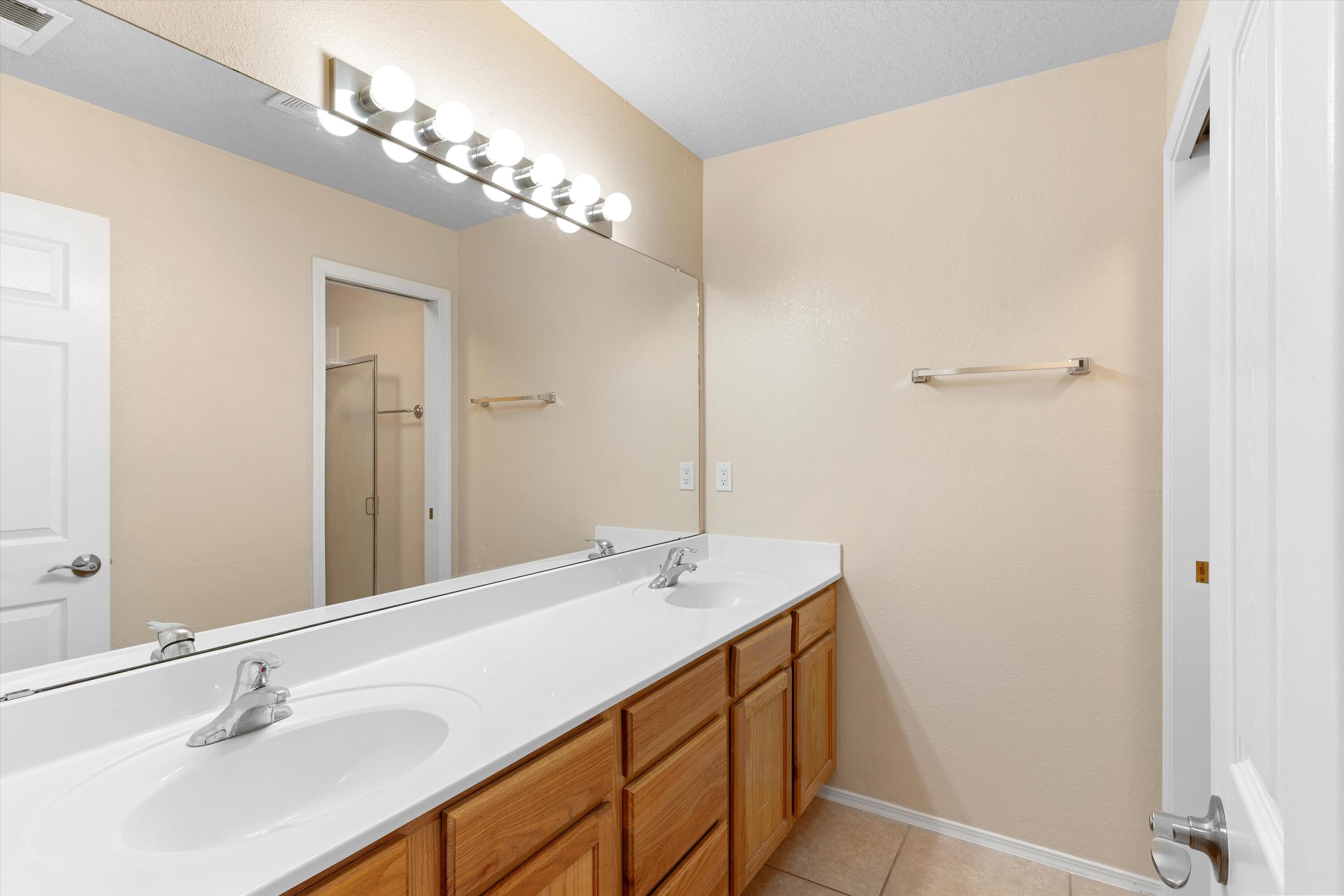 947 Tambora Street NW