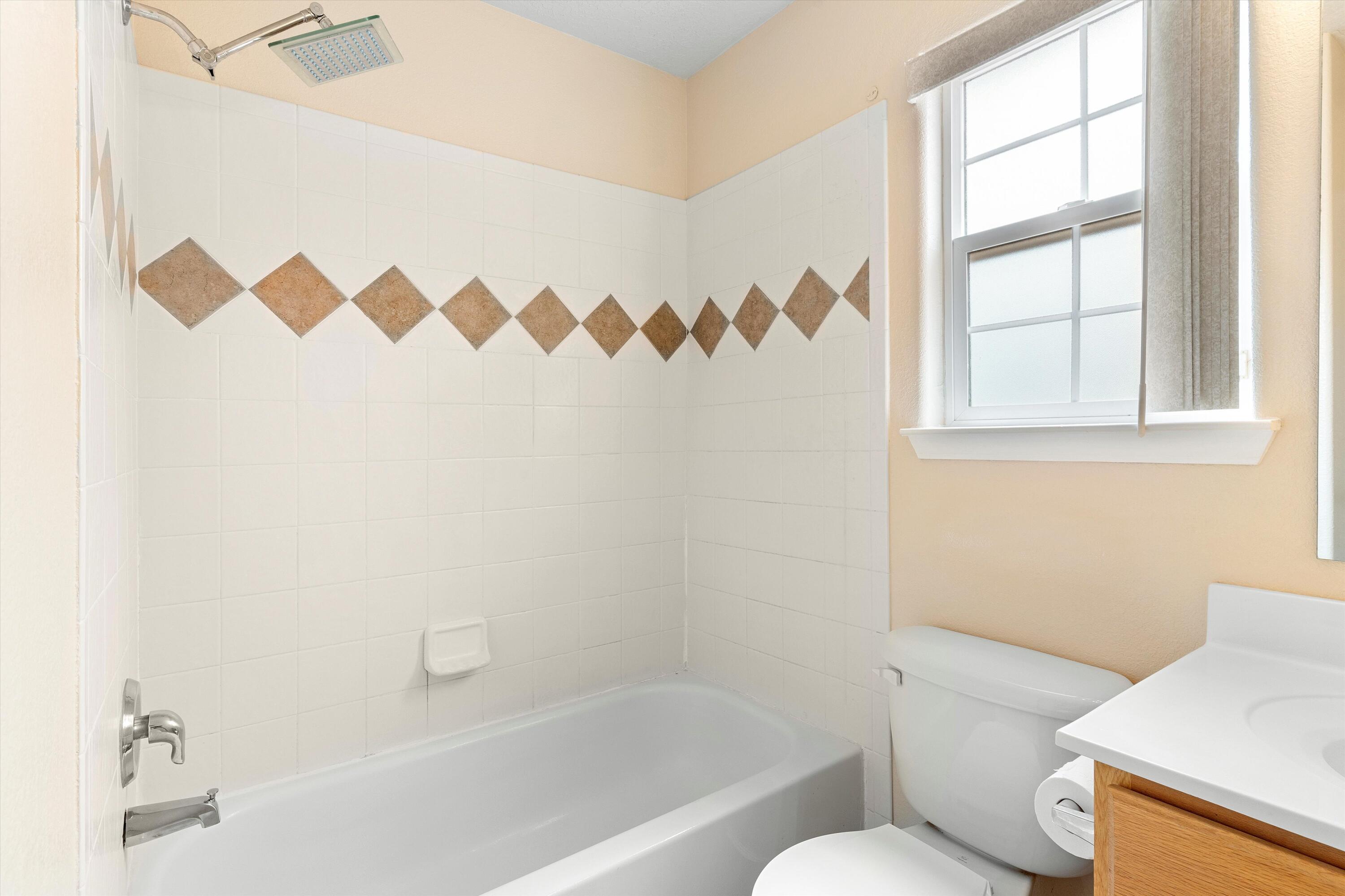 947 Tambora Street NW