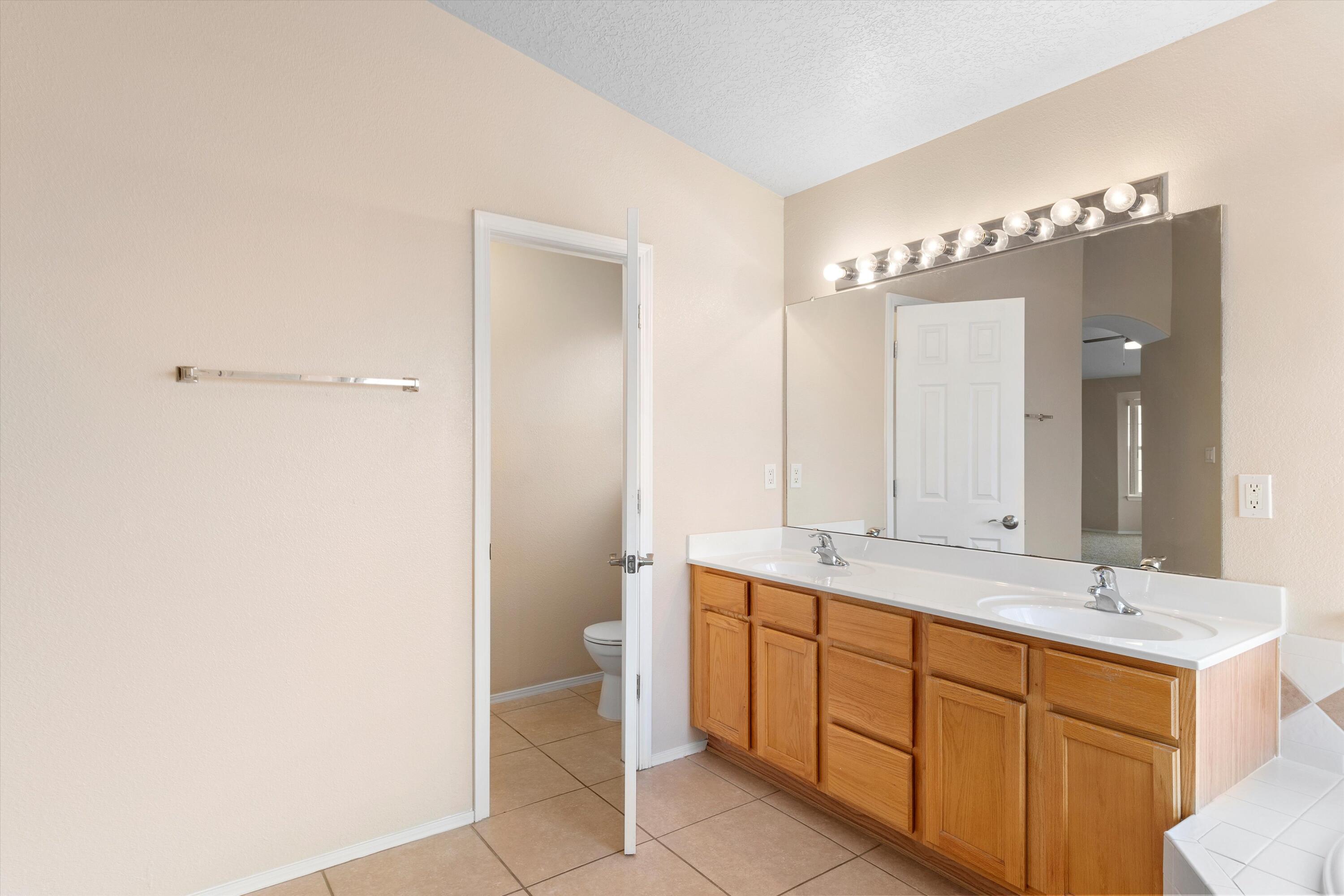 947 Tambora Street NW