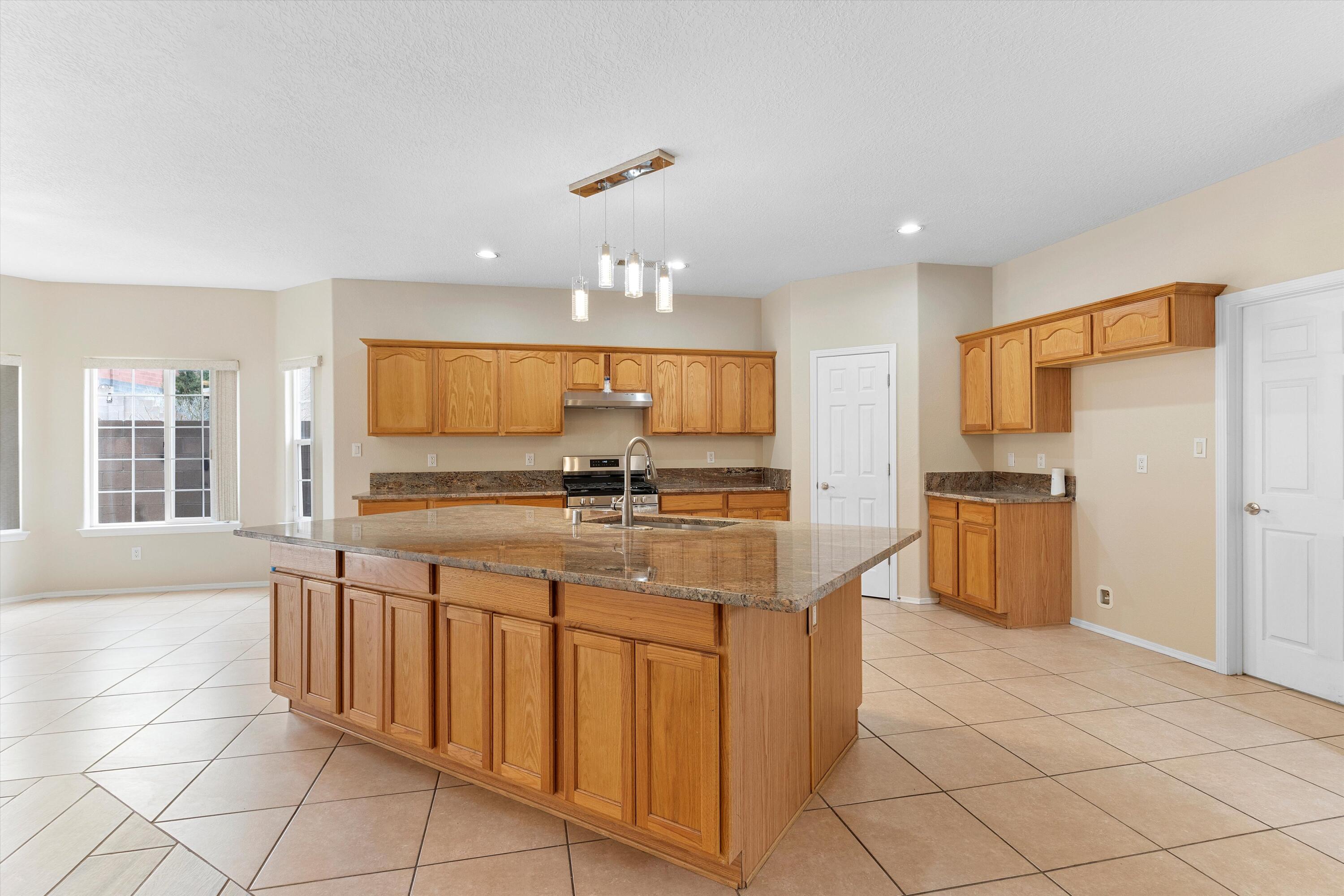 947 Tambora Street NW