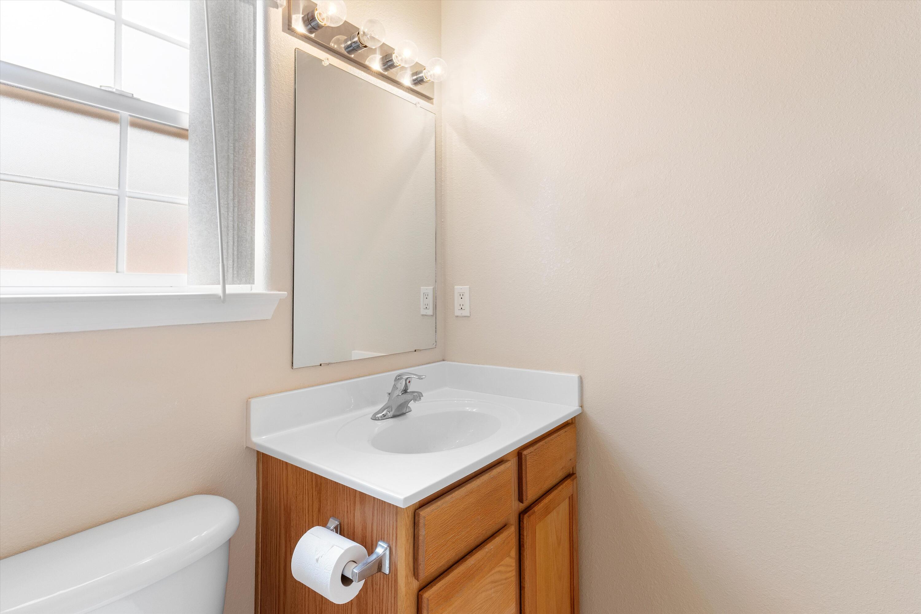 947 Tambora Street NW