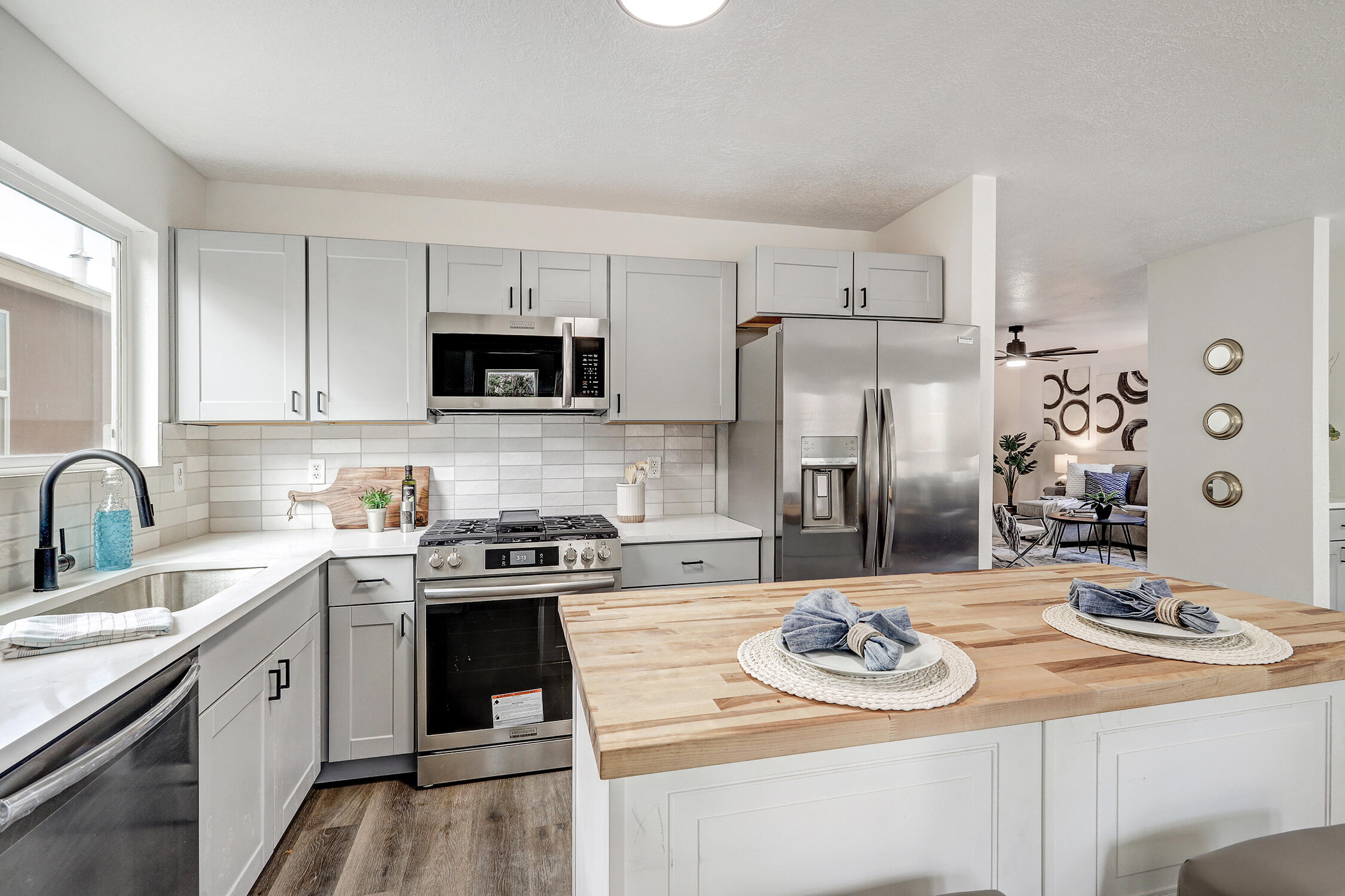 6048 Park Hill Avenue NW