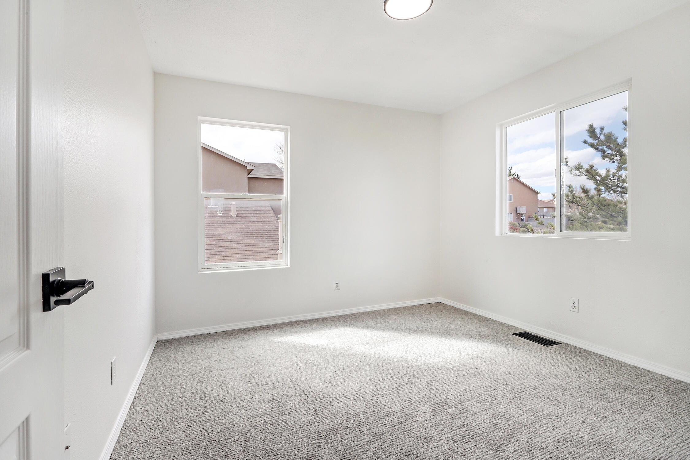 6048 Park Hill Avenue NW