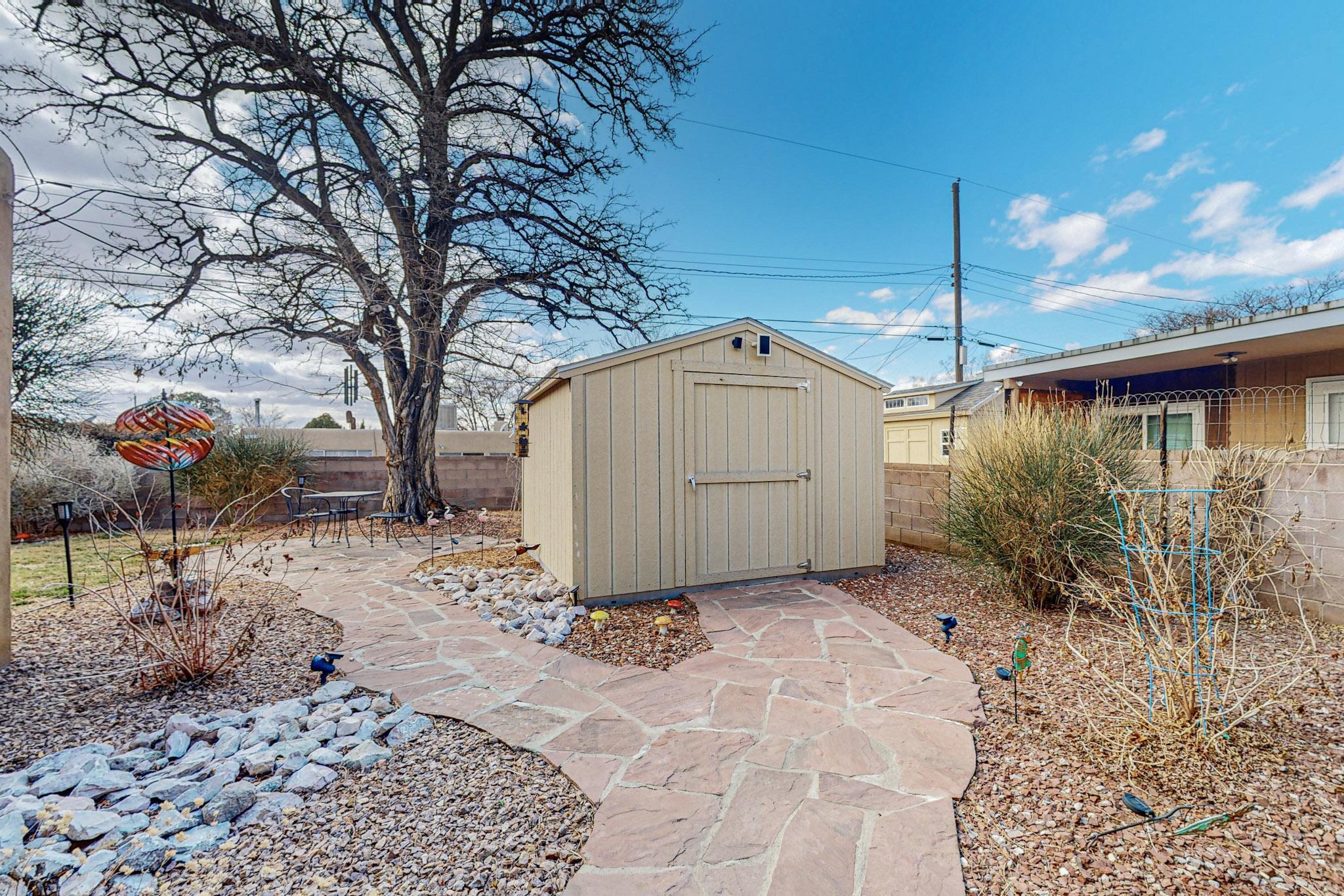 2105 Altez Street NE