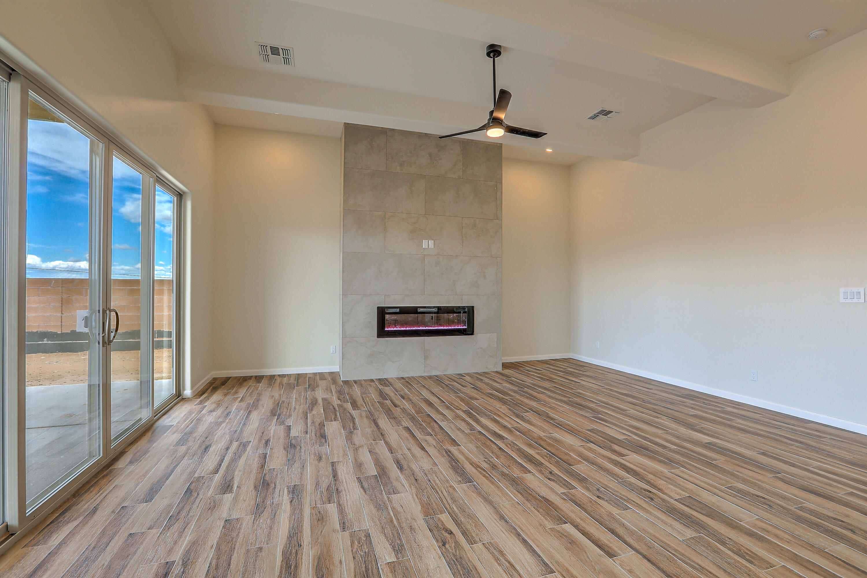 6717 Nacelle Road NE