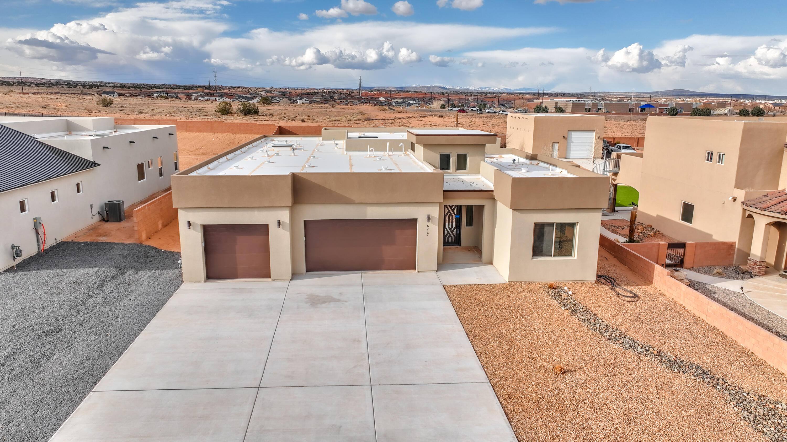 6717 Nacelle Road NE