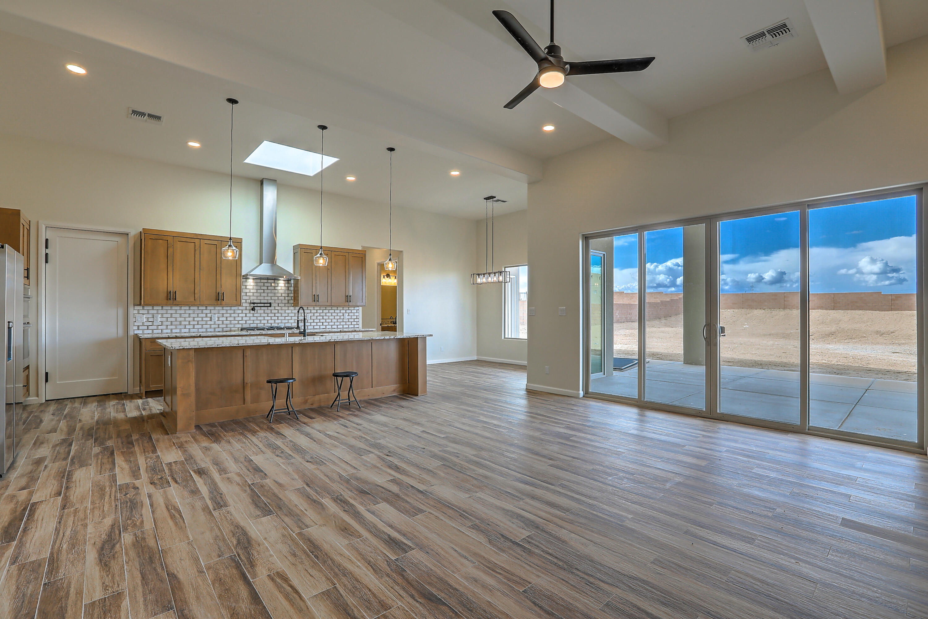 6717 Nacelle Road NE