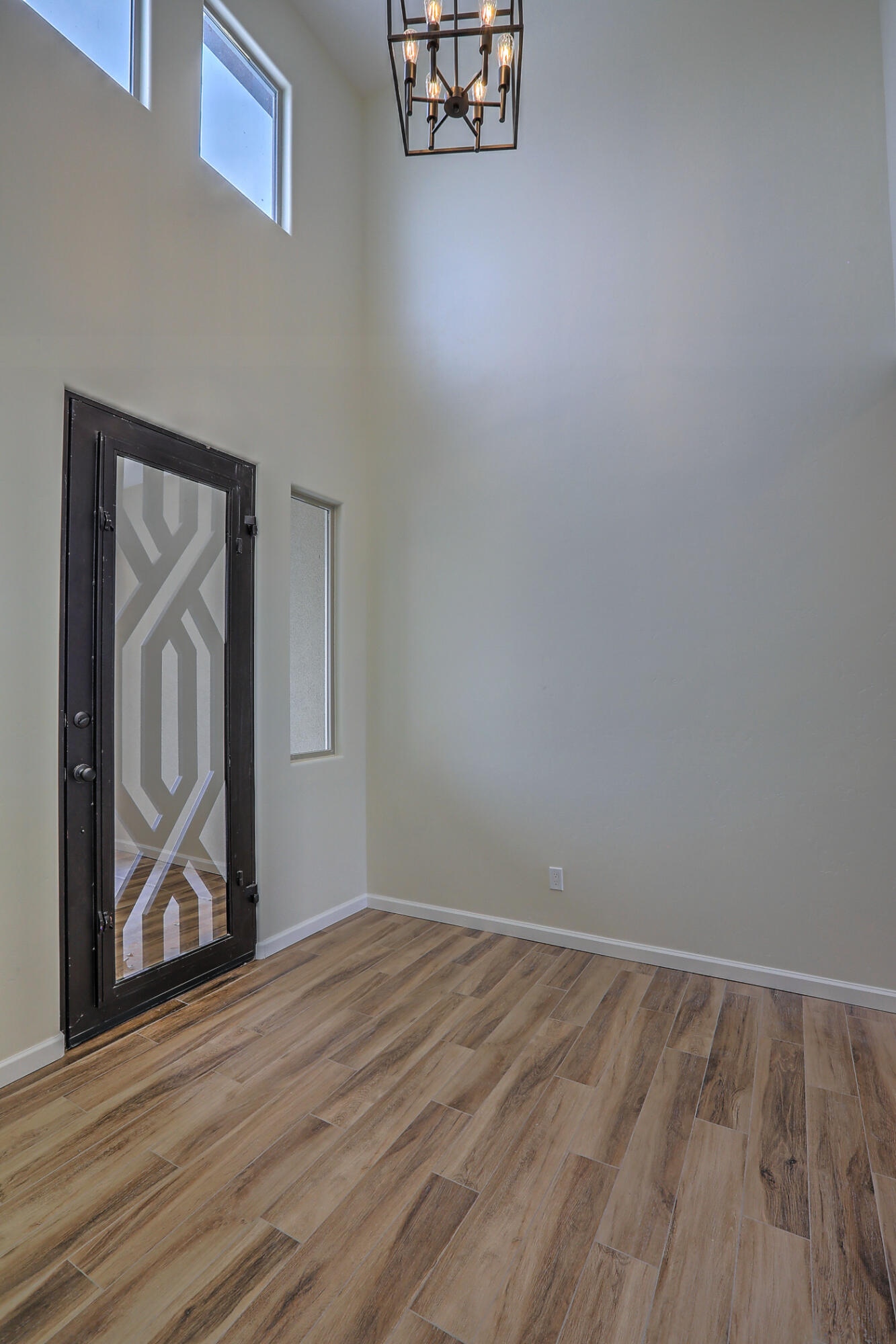 6717 Nacelle Road NE