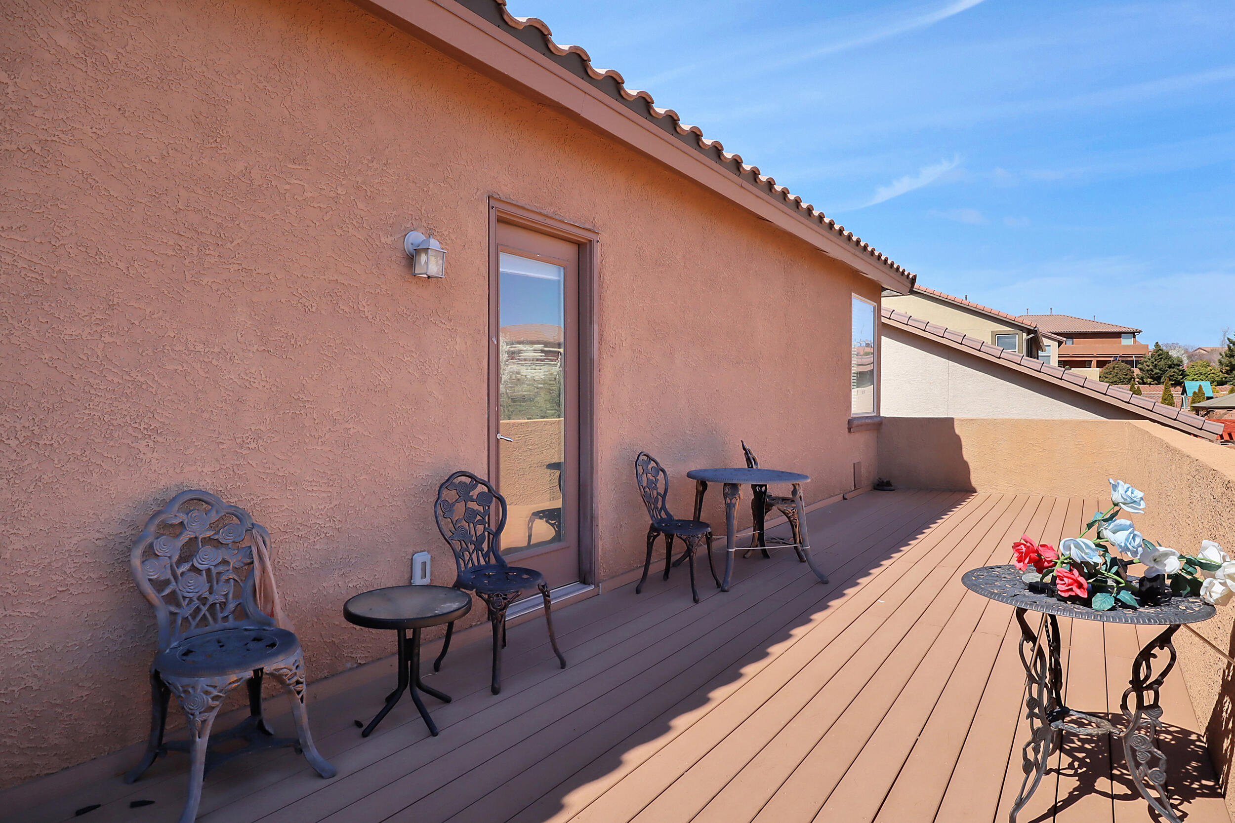 3813 Las Colinas Avenue NE