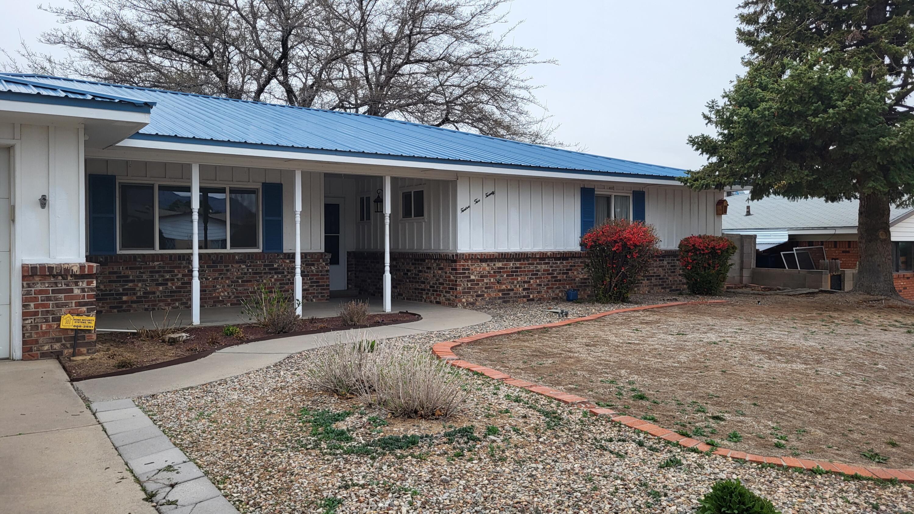 12220 Pineridge Avenue NE