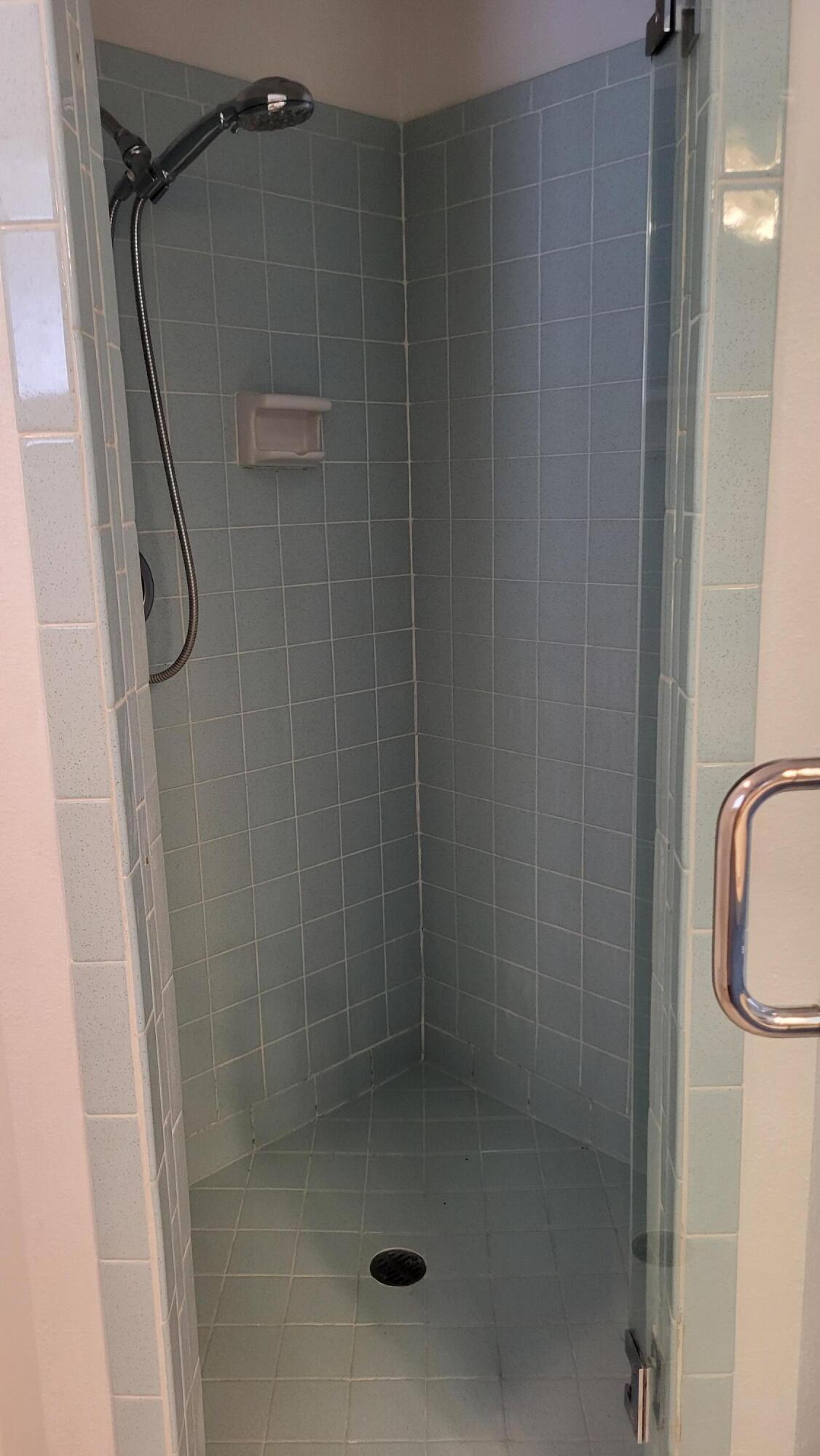 12220 Pineridge Avenue NE