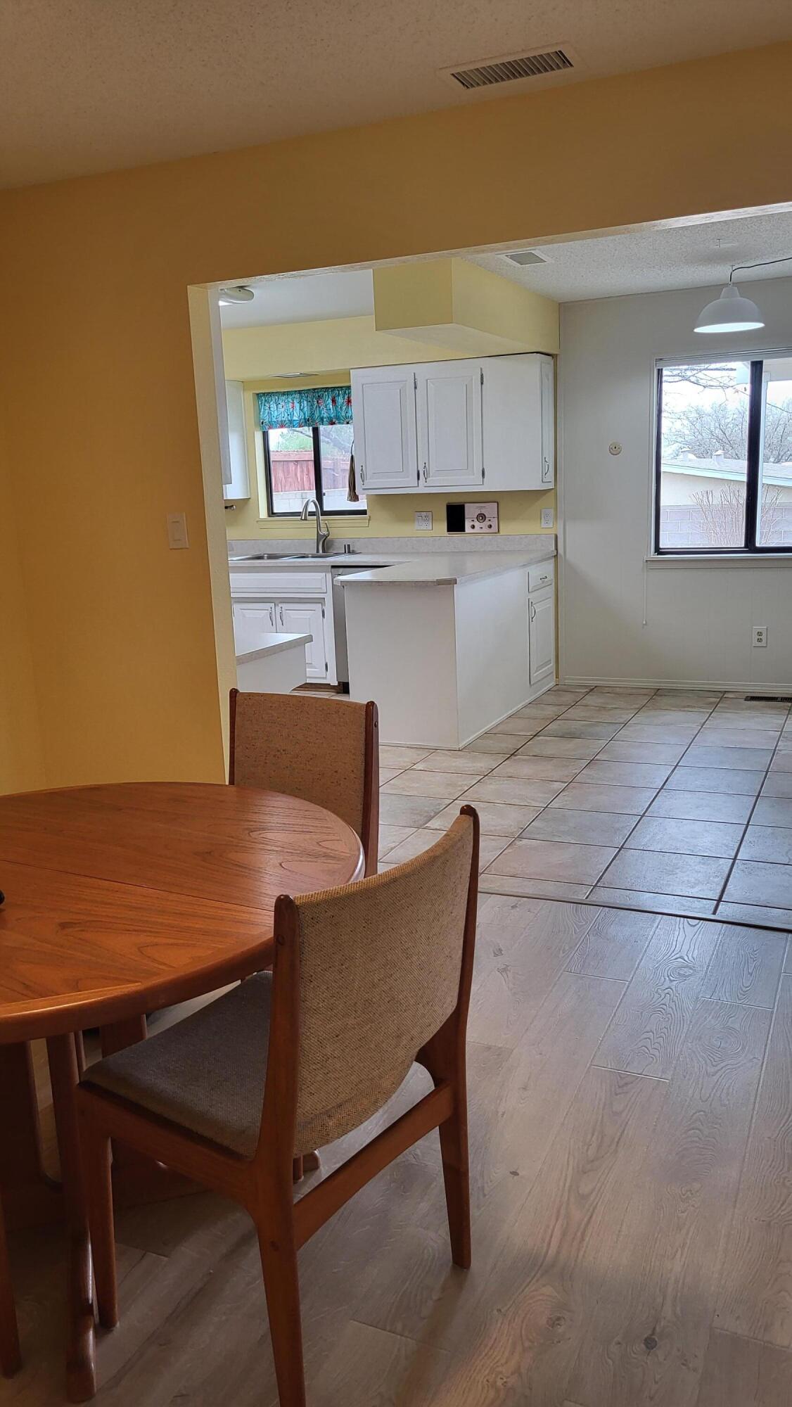 12220 Pineridge Avenue NE