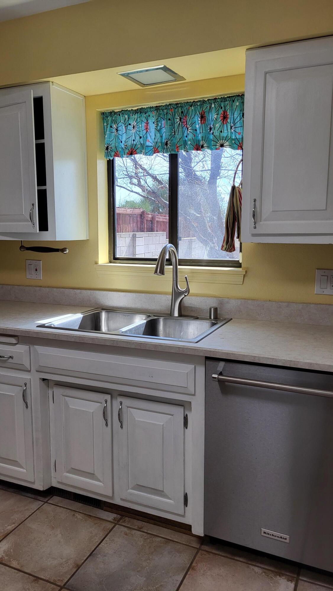 12220 Pineridge Avenue NE