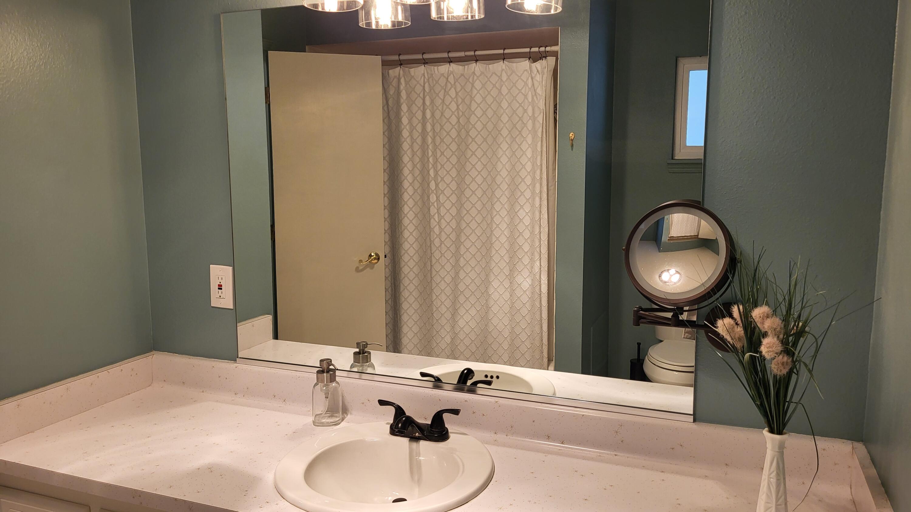 12220 Pineridge Avenue NE