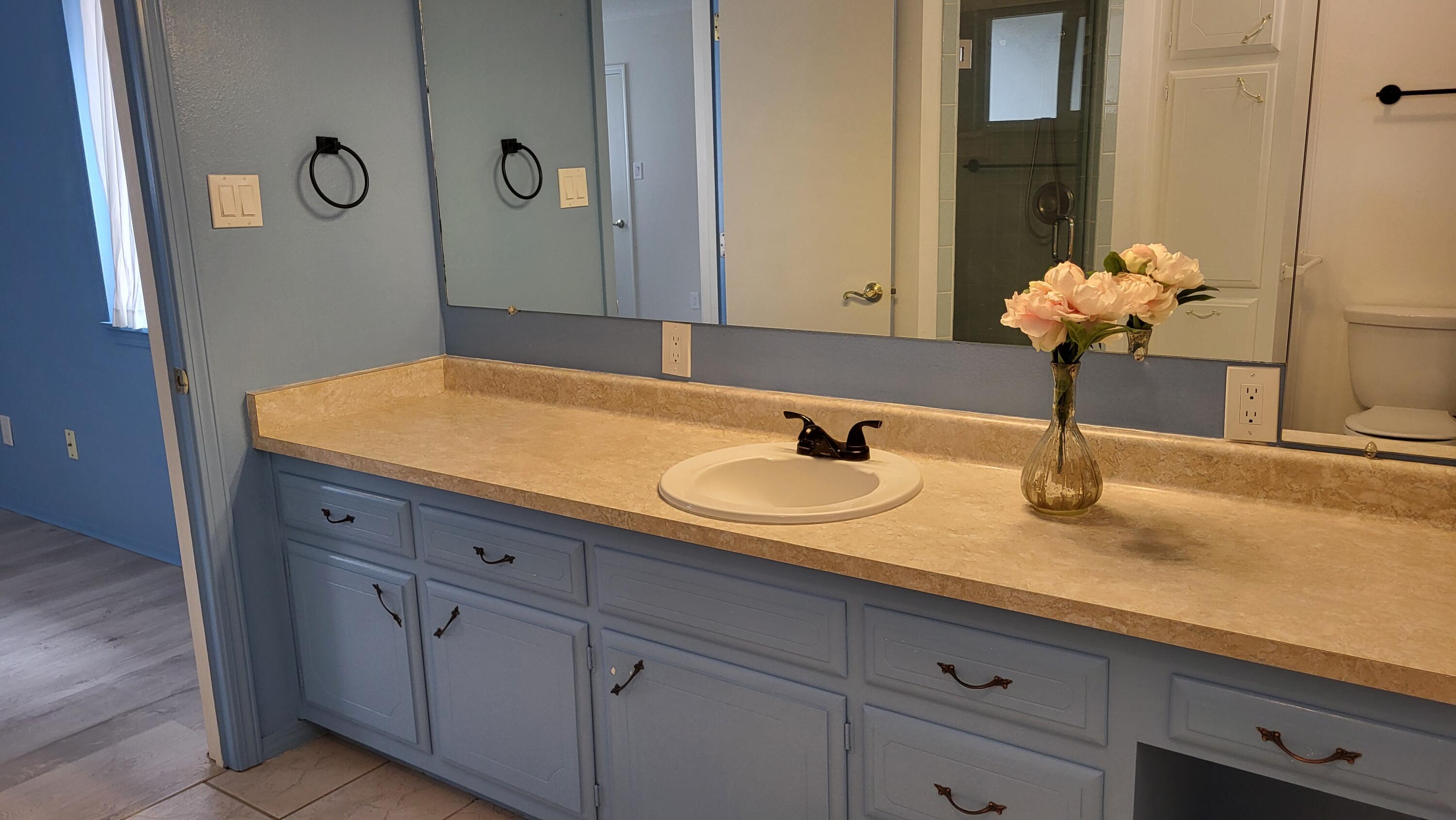 12220 Pineridge Avenue NE