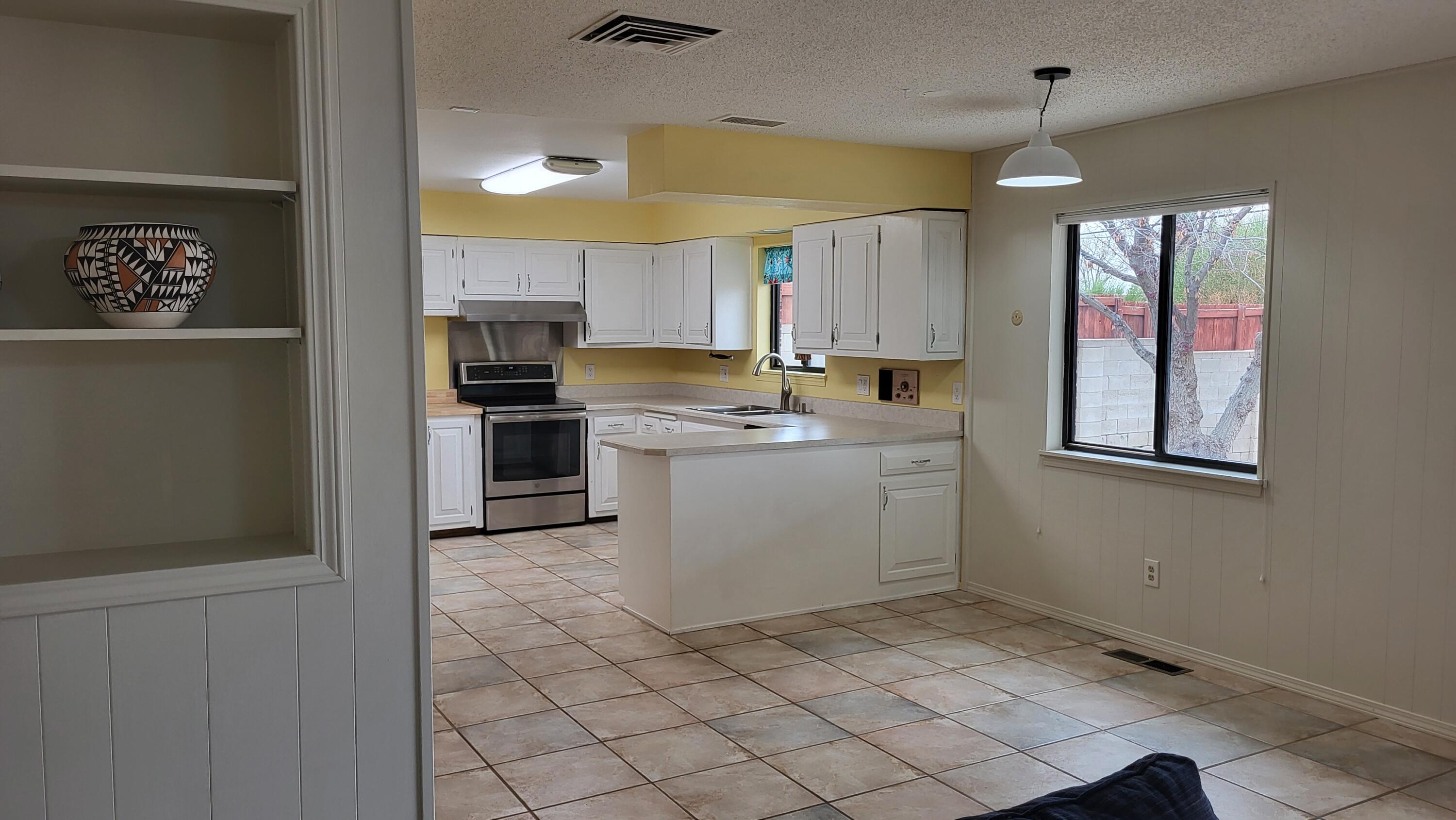 12220 Pineridge Avenue NE