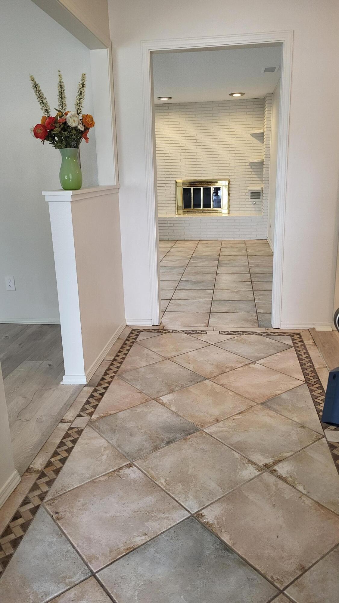 12220 Pineridge Avenue NE