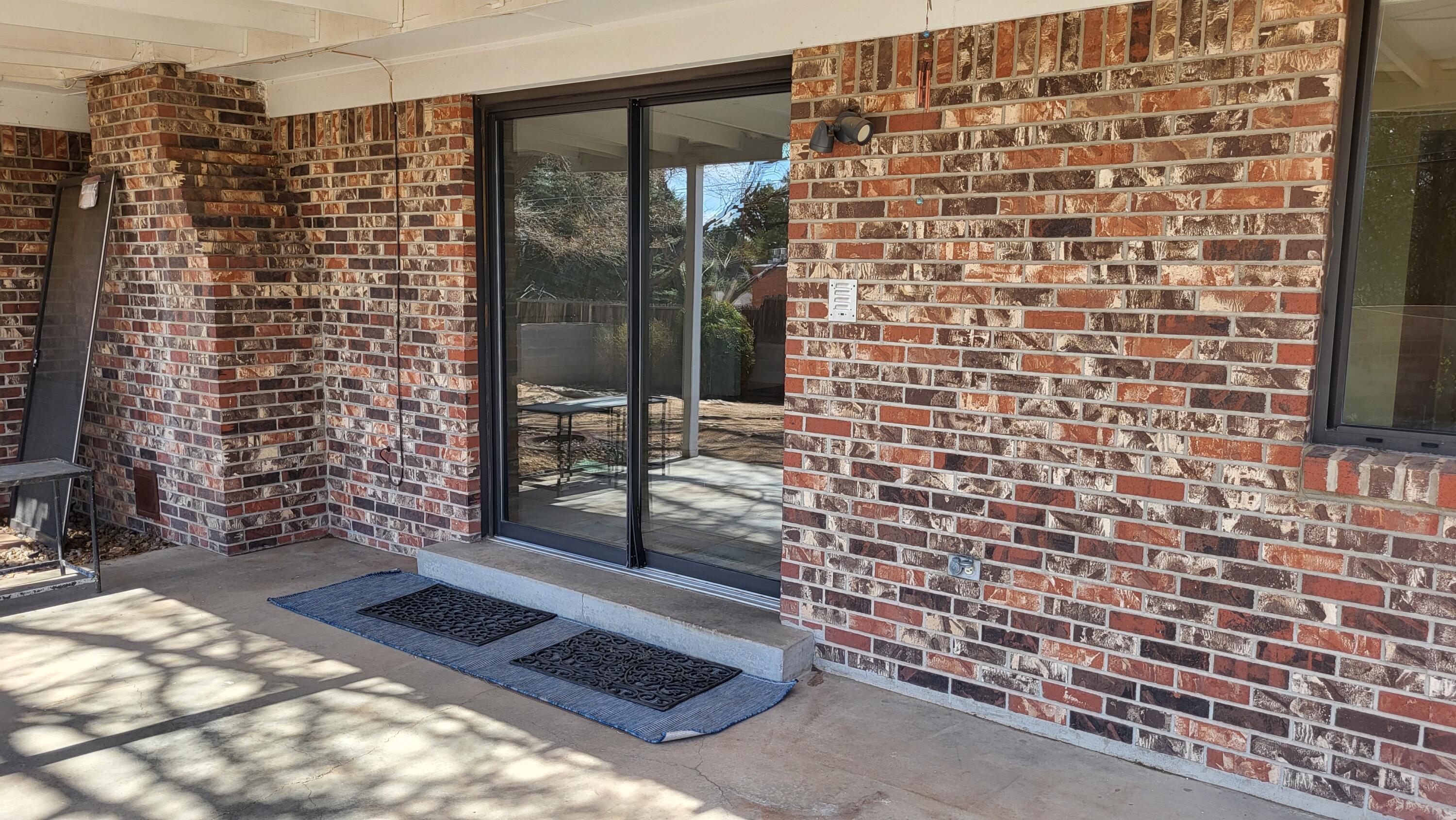 12220 Pineridge Avenue NE