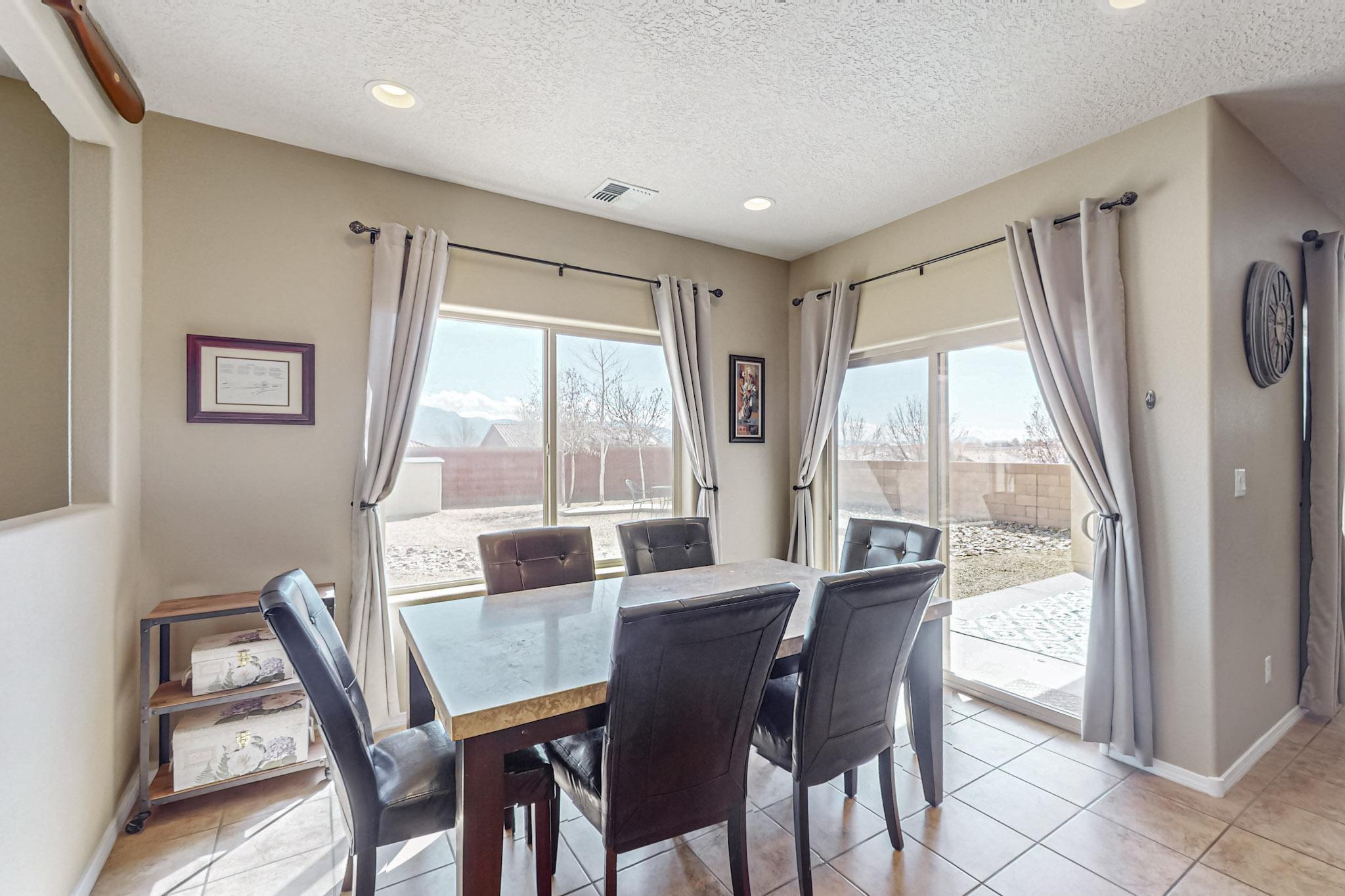 118 Las Medanales Court NE