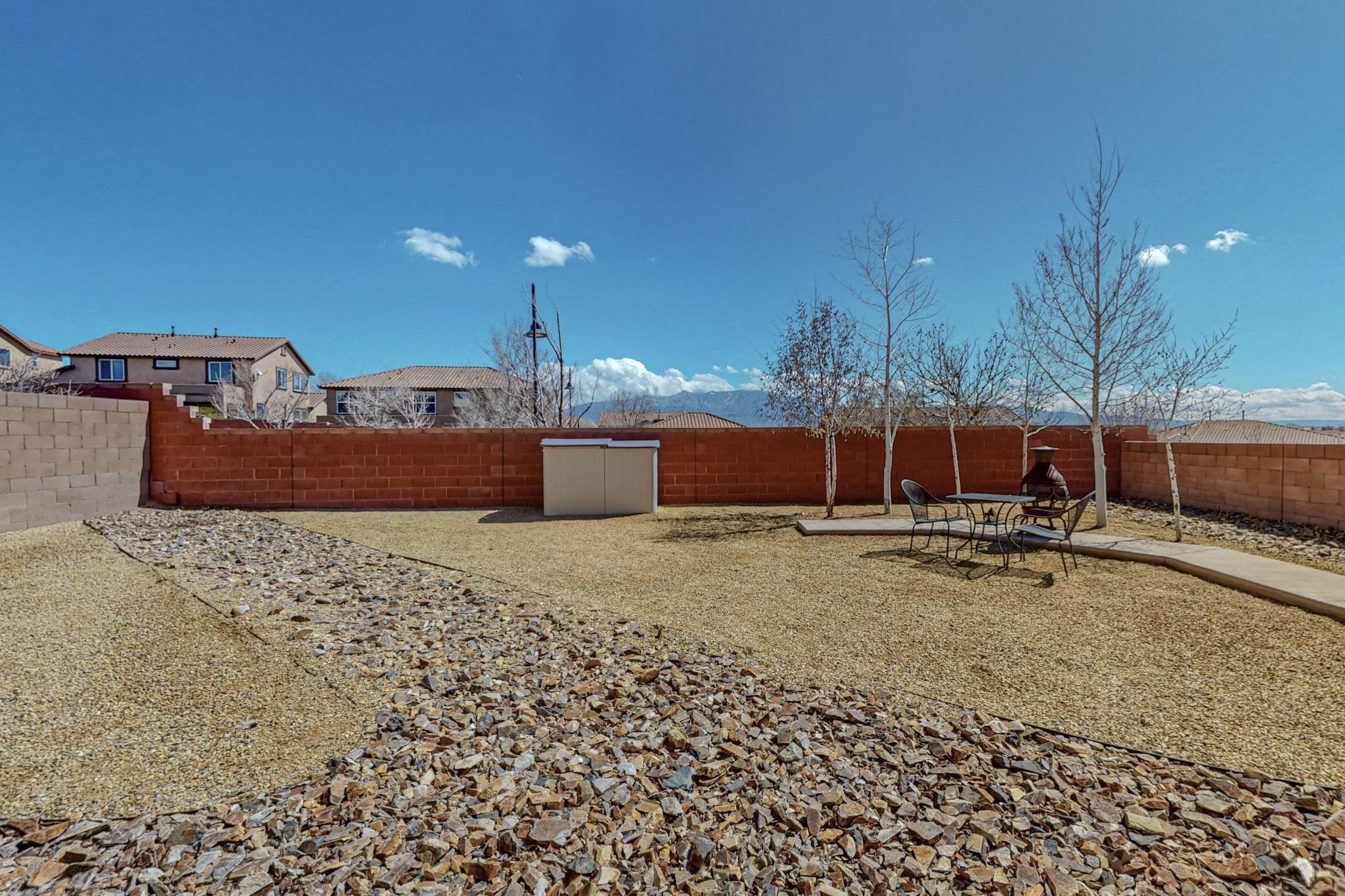 118 Las Medanales Court NE