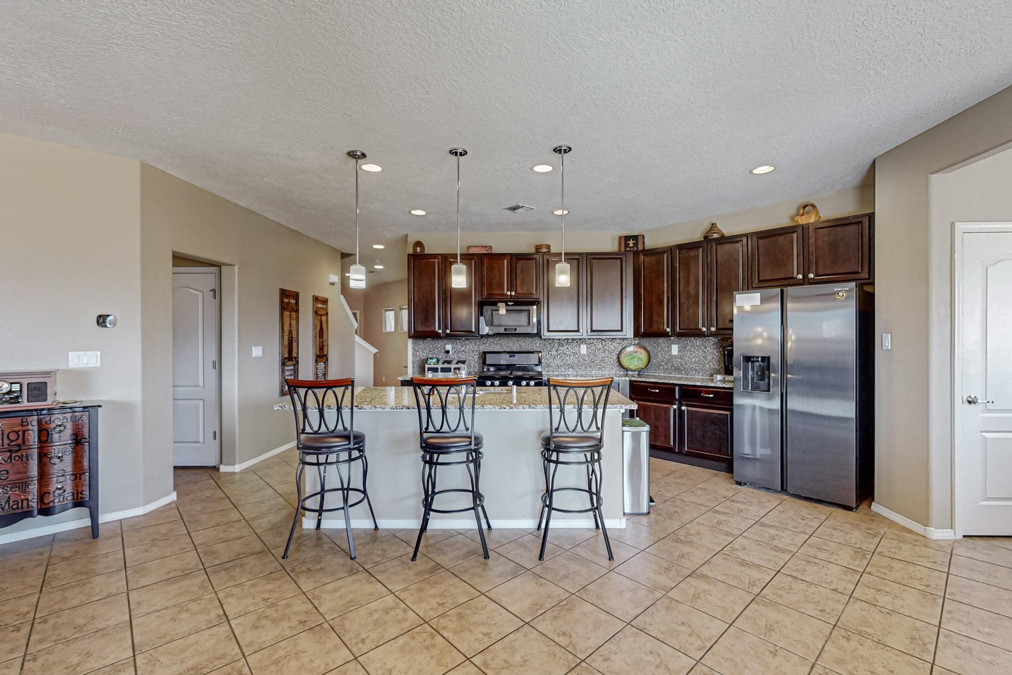 118 Las Medanales Court NE