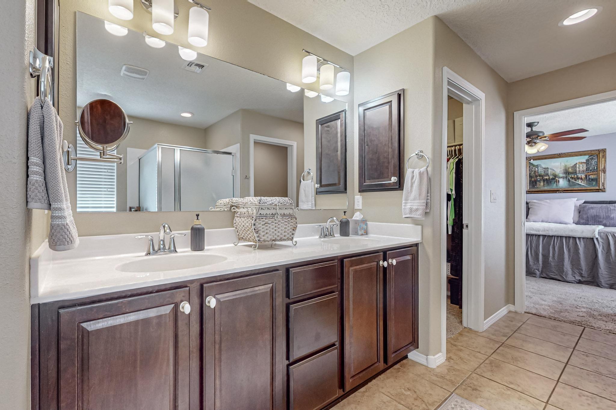 118 Las Medanales Court NE