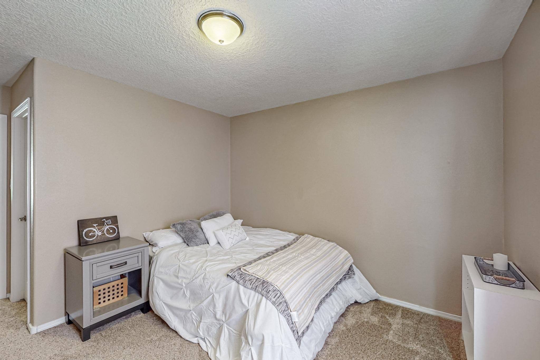 118 Las Medanales Court NE