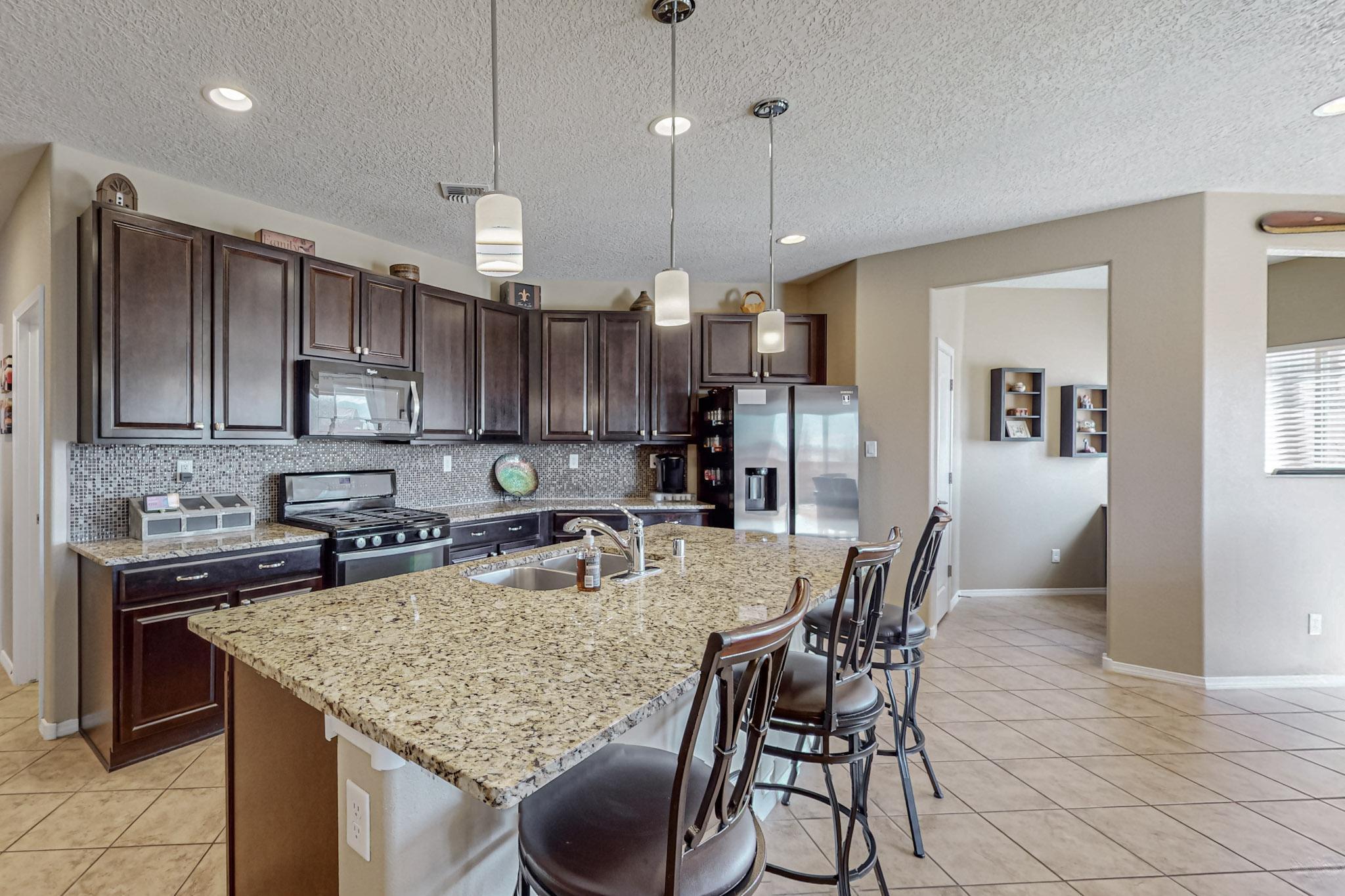 118 Las Medanales Court NE