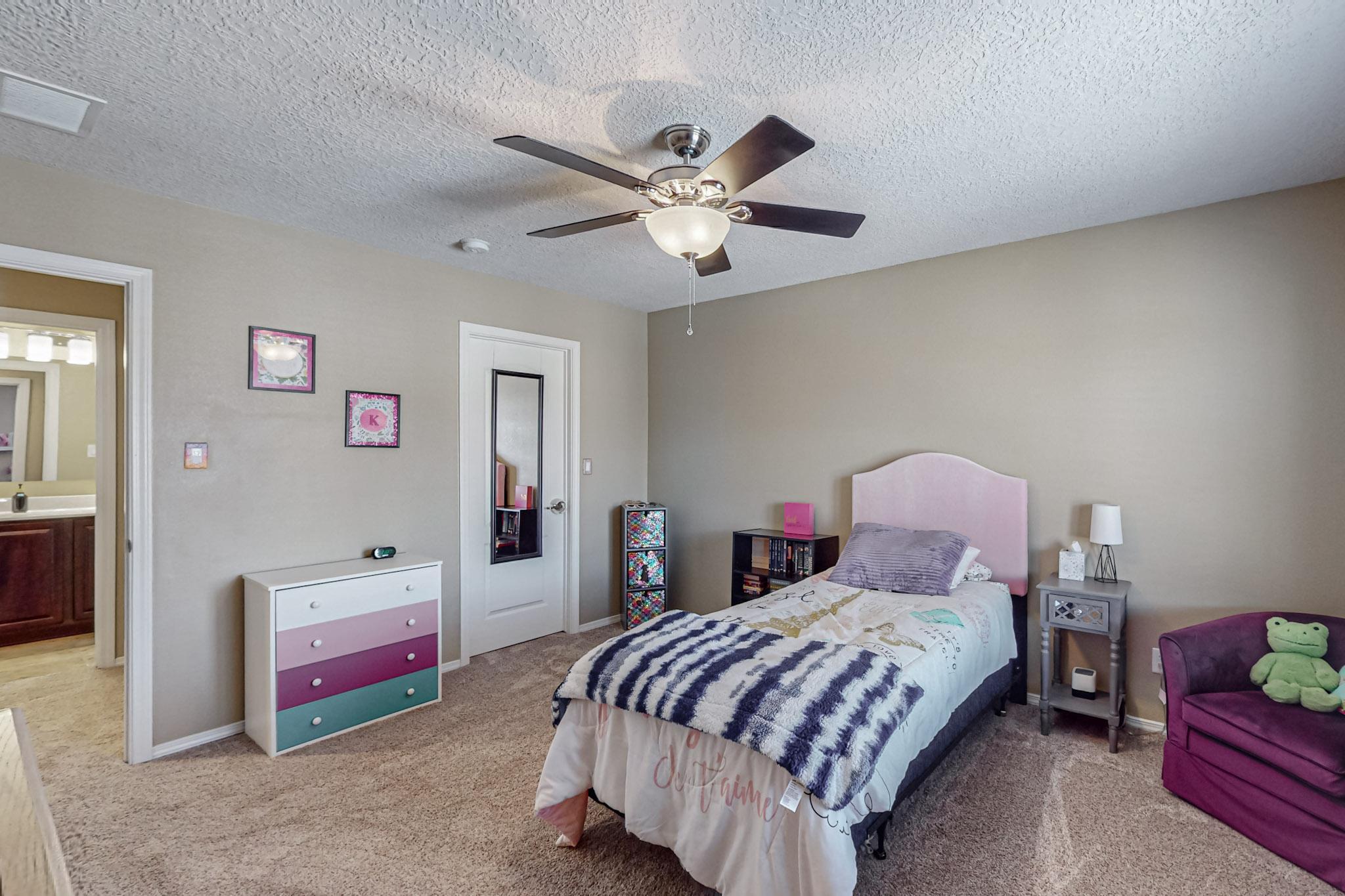 118 Las Medanales Court NE