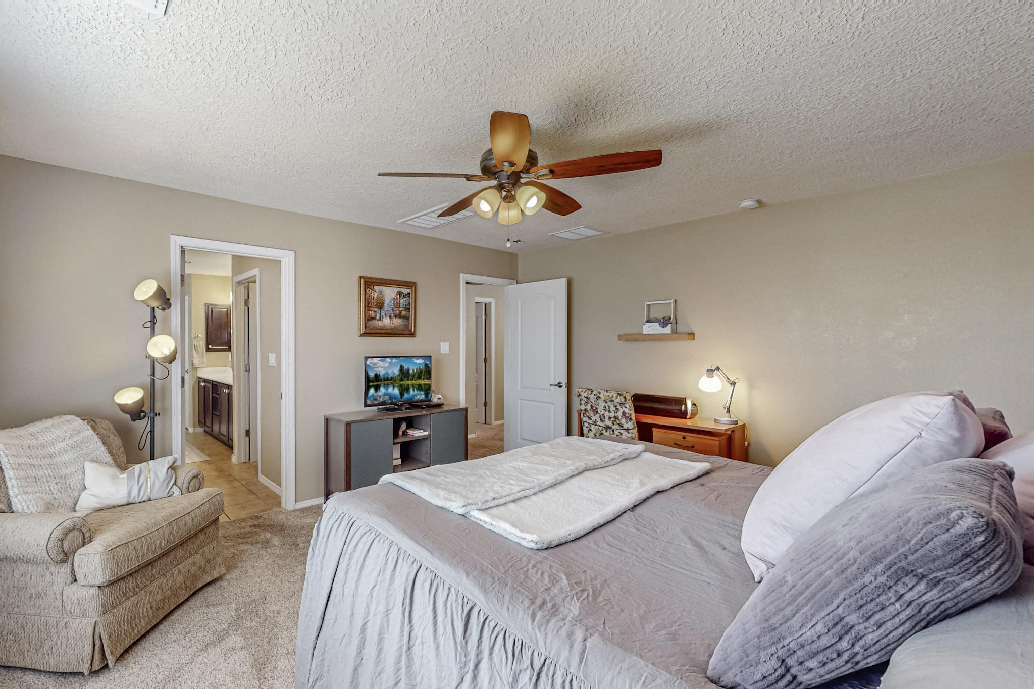 118 Las Medanales Court NE